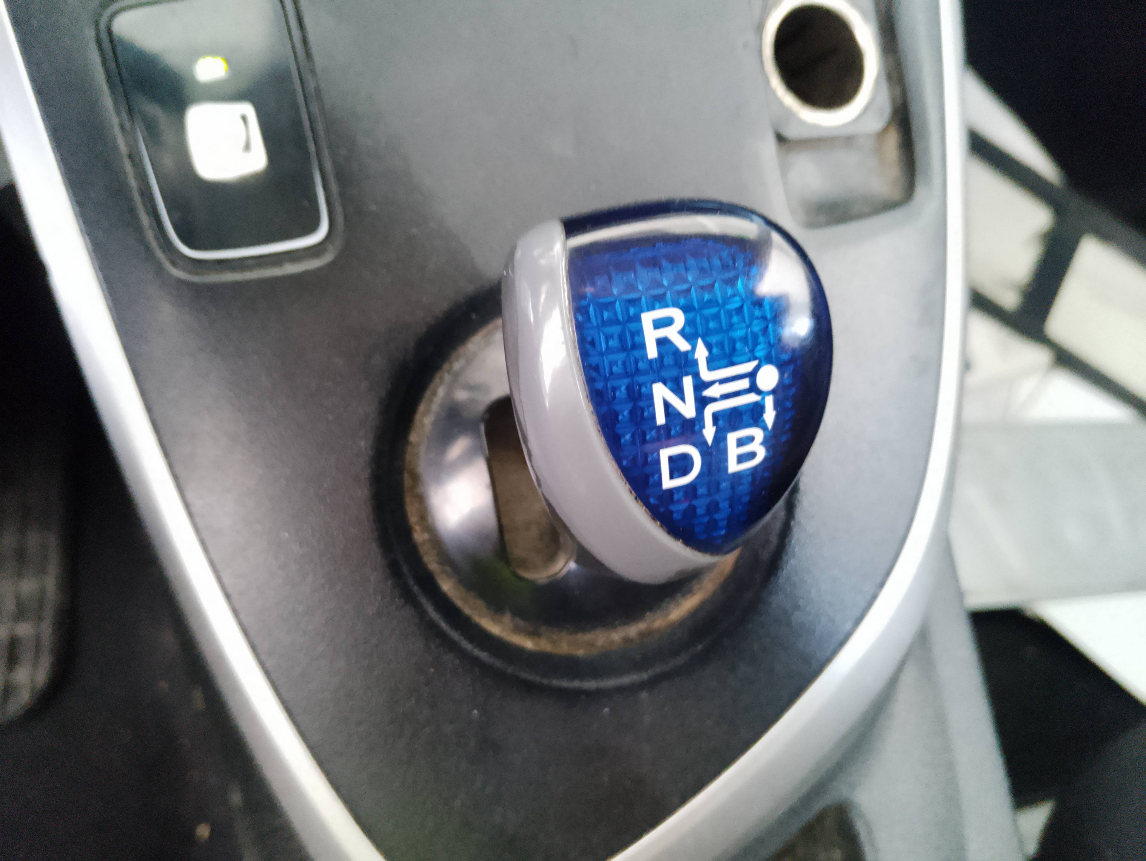 Recambio de palanca cambio para toyota auris hybrid active referencia OEM IAM   