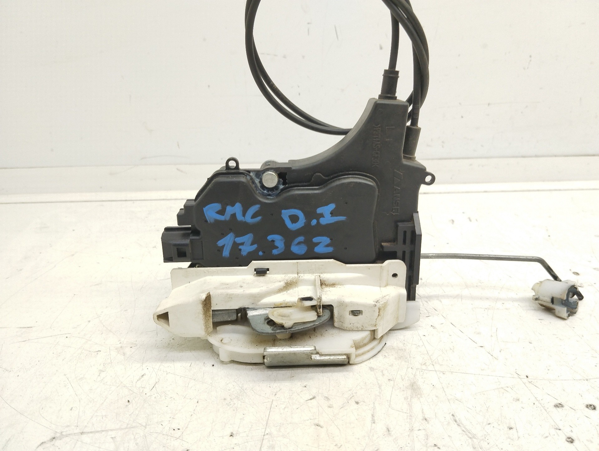 Recambio de cerradura puerta delantera izquierda para mitsubishi outlander (cw0) challenge 4wd referencia OEM IAM PBTASGF30  