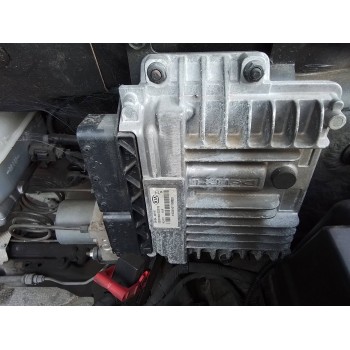Recambio de centralita motor uce para kia carnival 2.9 crdi vgt active referencia OEM IAM   