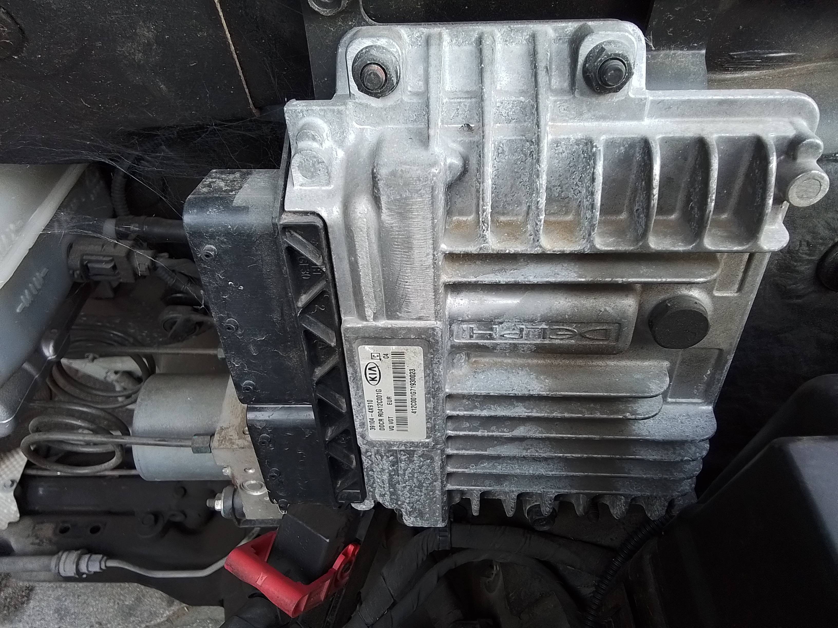 Recambio de centralita motor uce para kia carnival 2.9 crdi vgt active referencia OEM IAM   