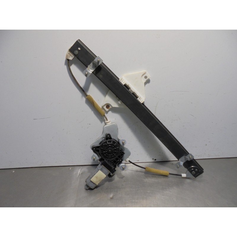 Recambio de elevalunas trasero izquierdo para ssangyong actyon sports 2.0 td cat referencia OEM IAM  ELECTRICO 4 PUERTAS 