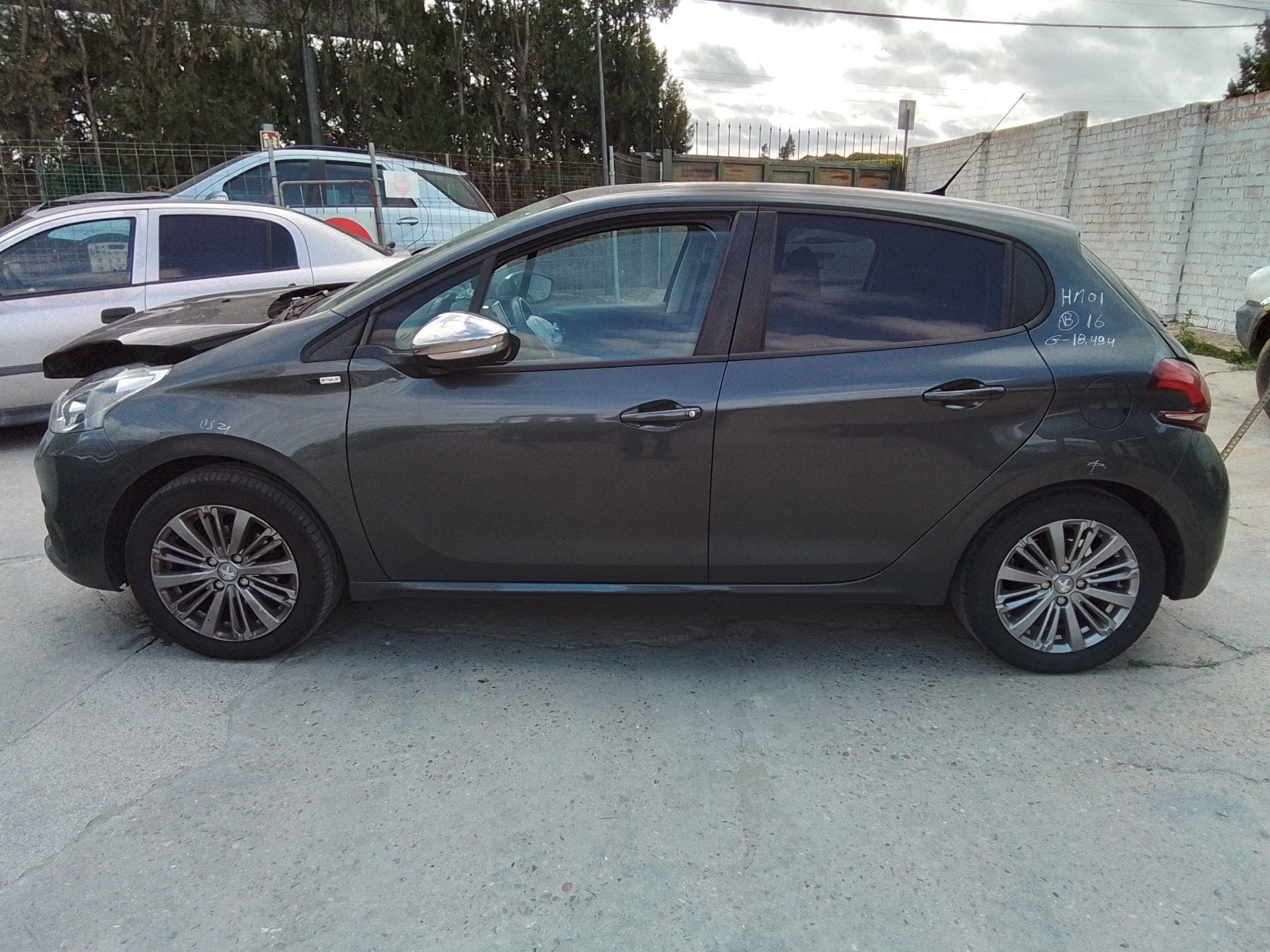 peugeot 208 del año 2016