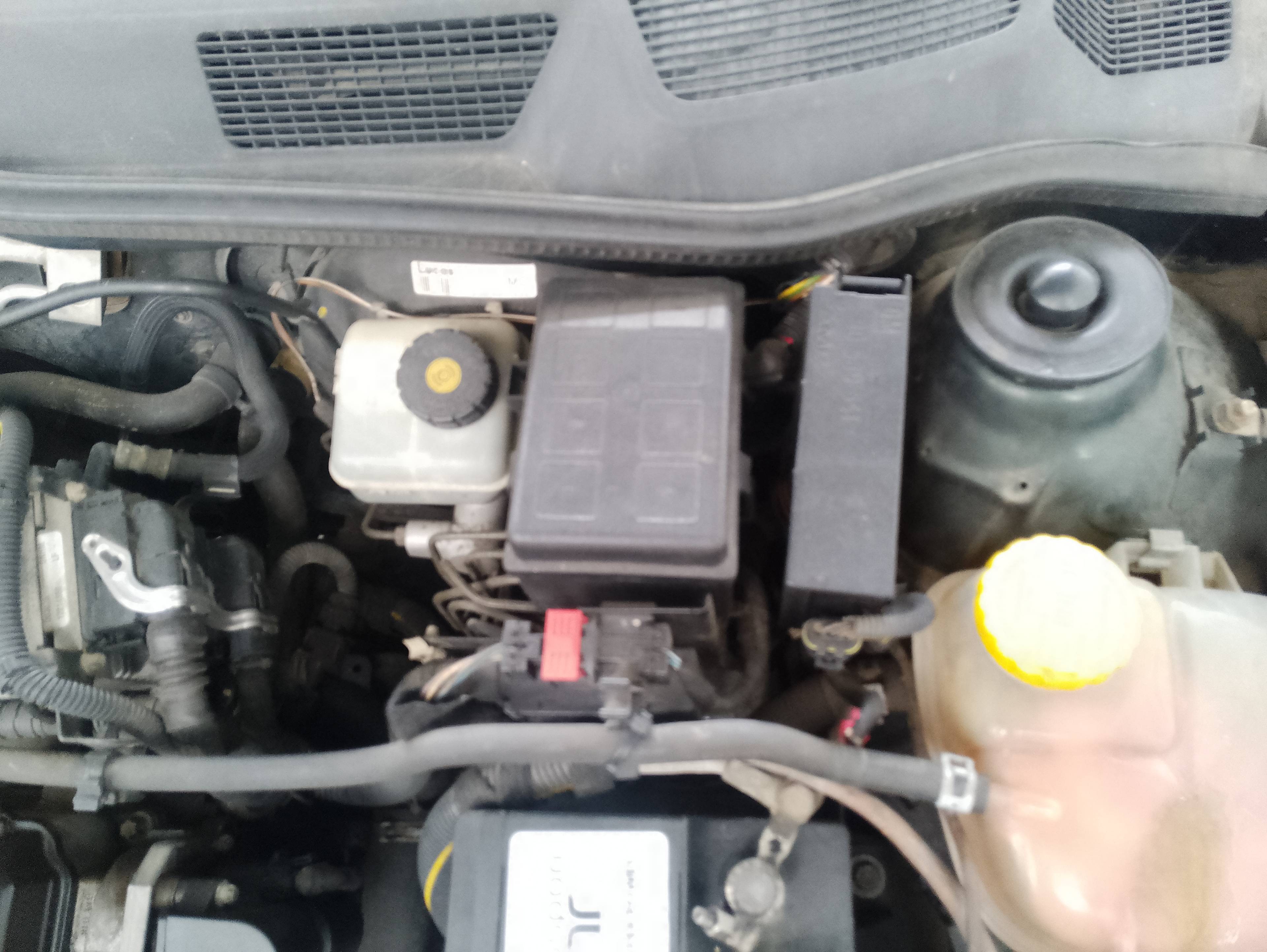 Recambio de caja reles / fusibles para opel astra g berlina club referencia OEM IAM   