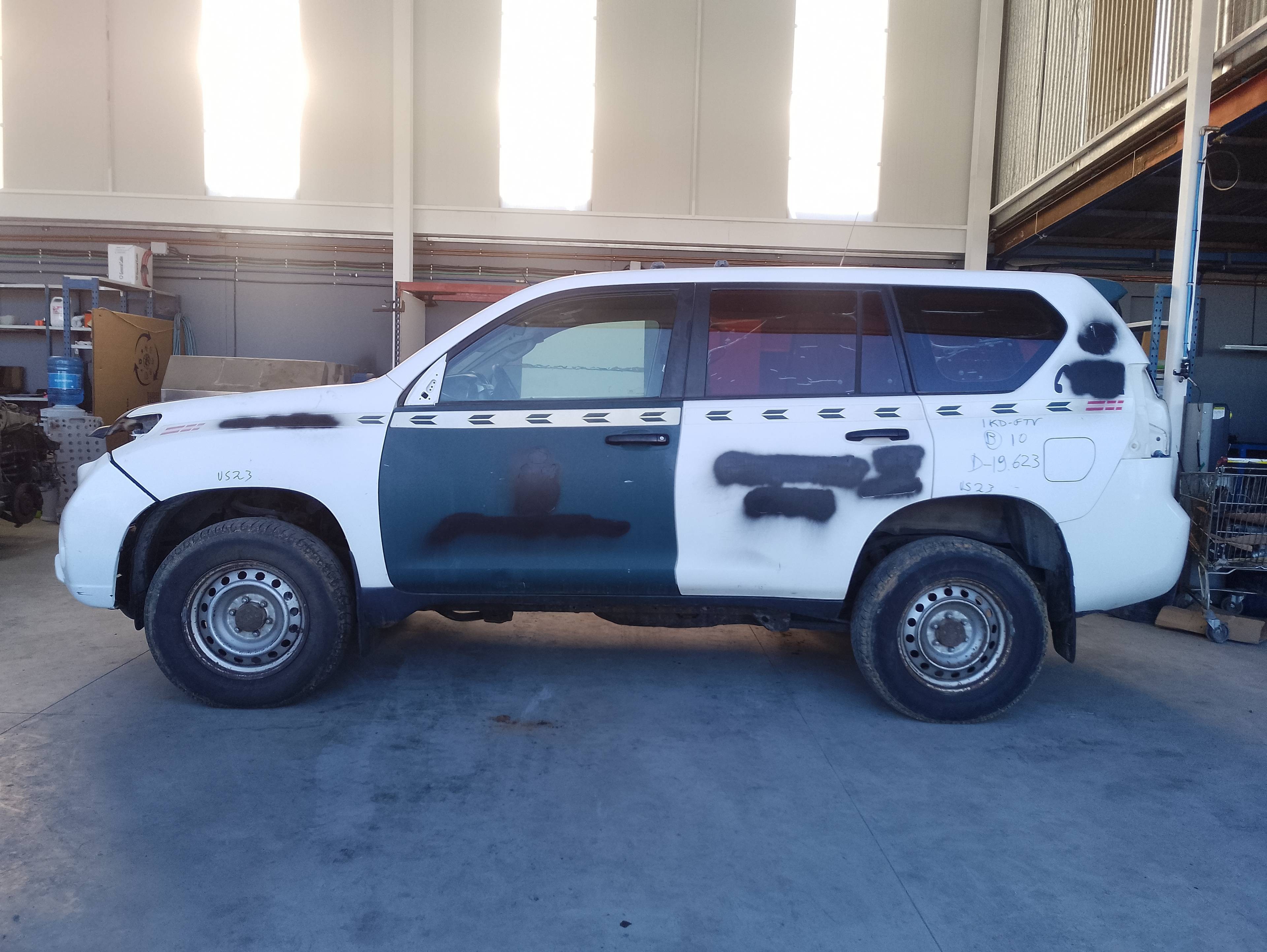 toyota land cruiser (j15) del año 2014