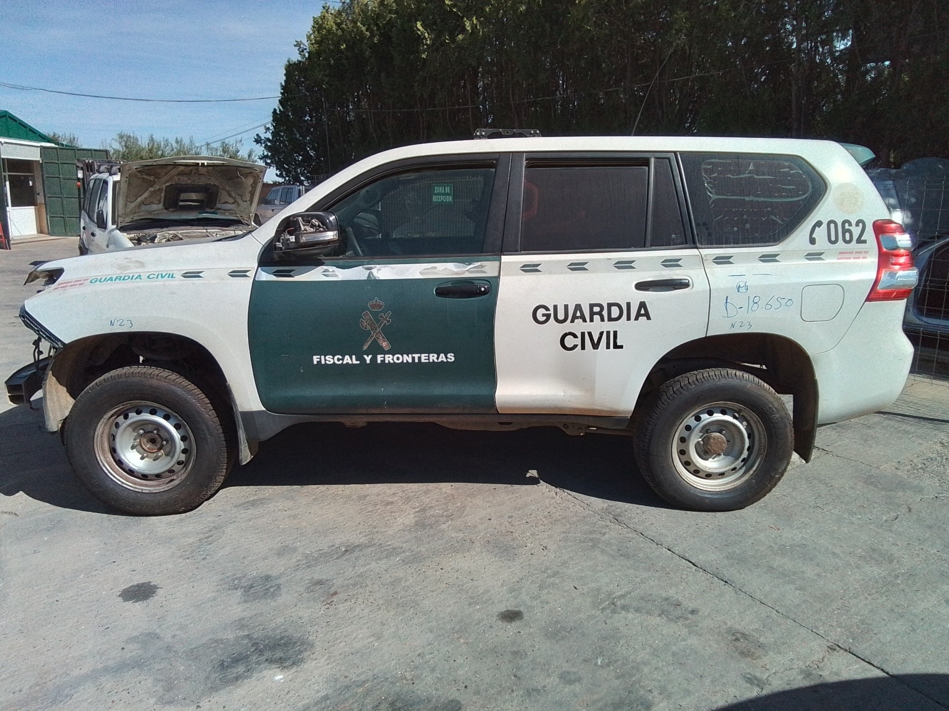 toyota land cruiser (j15) del año 2013