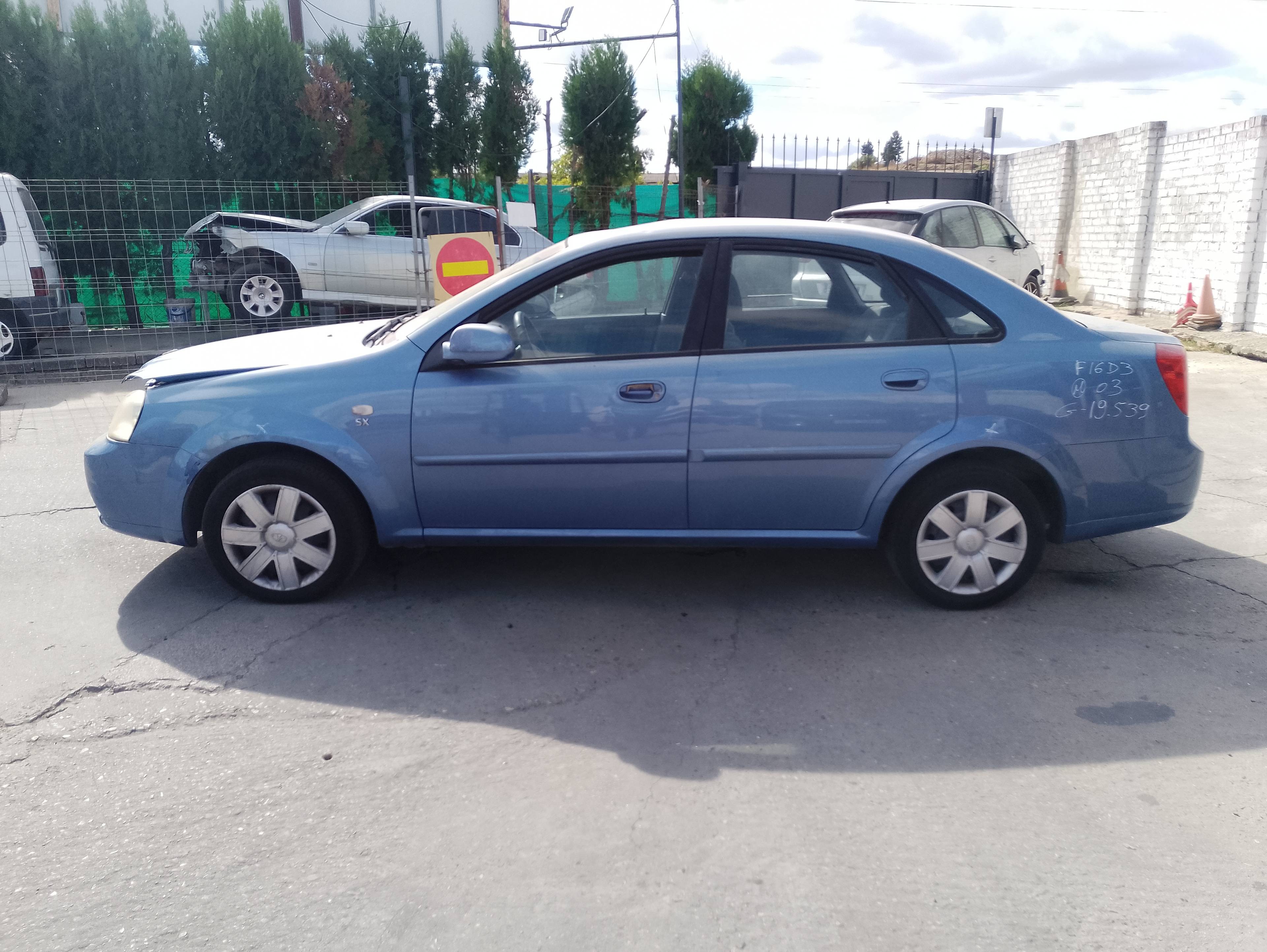 daewoo nubira berlina del año 2003