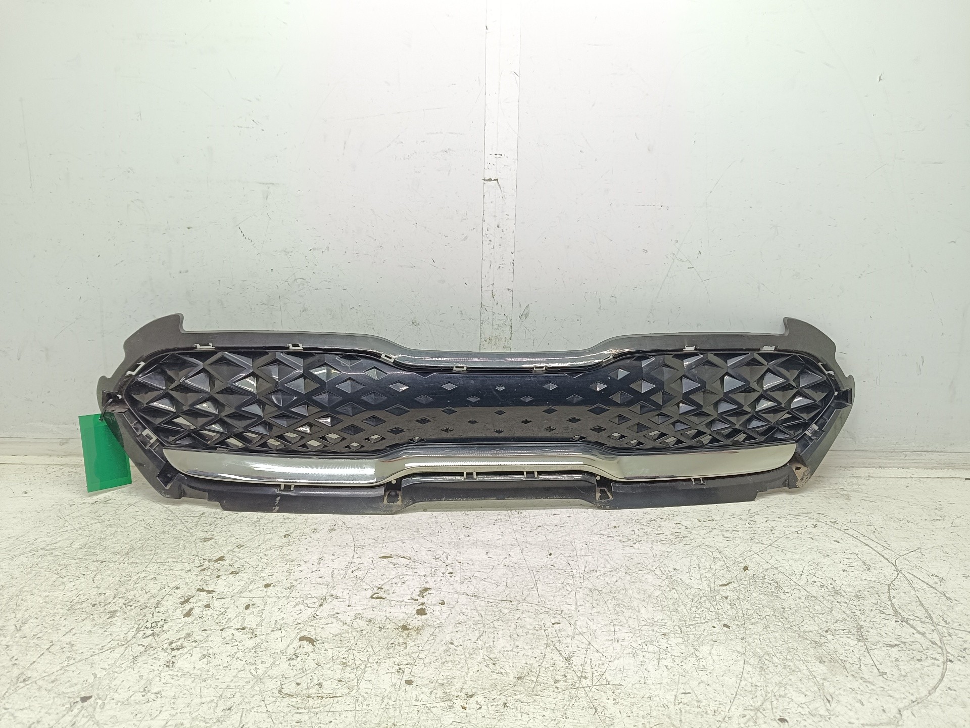 Recambio de rejilla delantera para kia niro e-niro concept referencia OEM IAM 86350G5500  