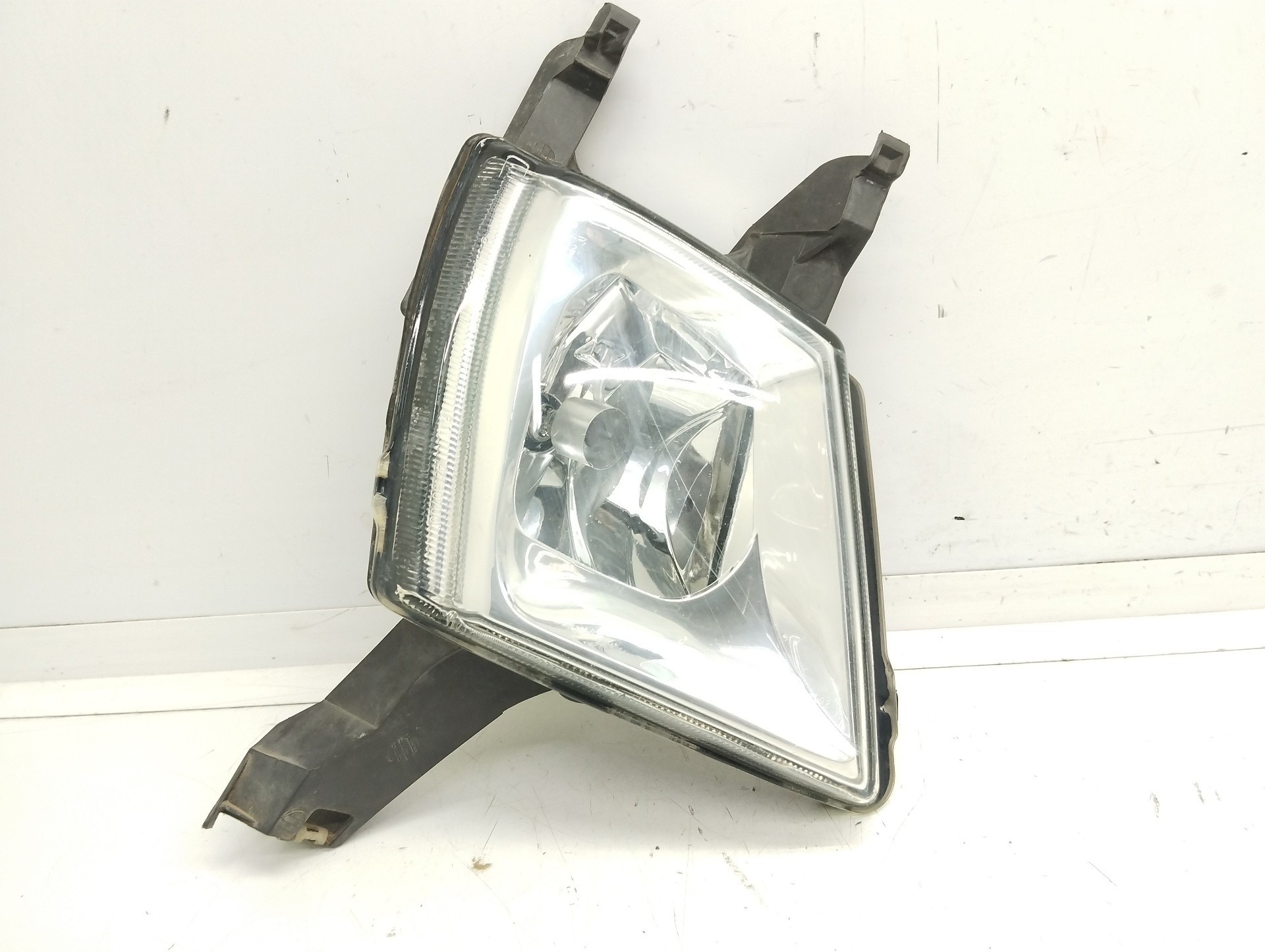 Recambio de faro antiniebla derecho para peugeot 407 st confort pack referencia OEM IAM 9685333880  