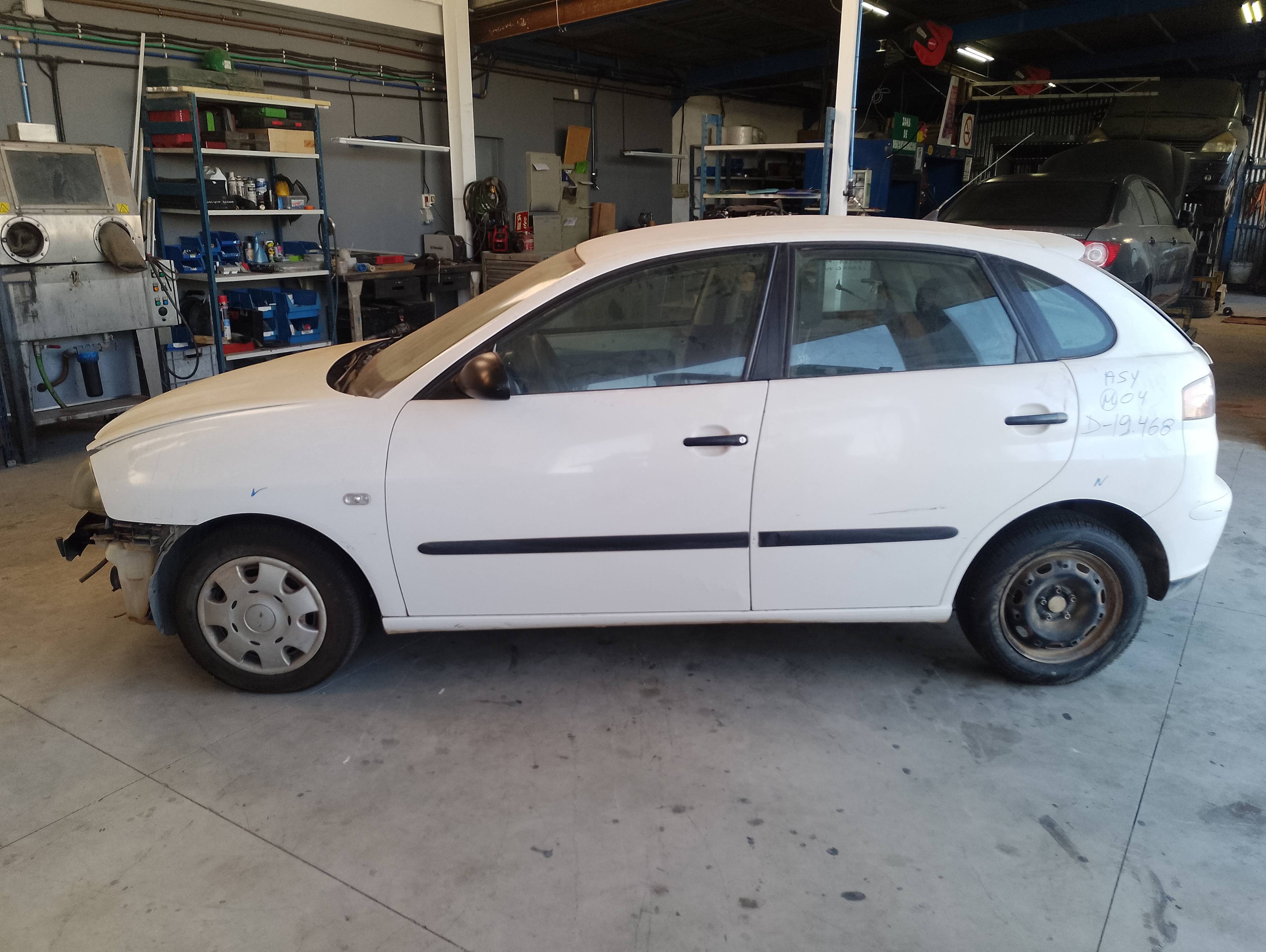 seat ibiza (6l1) del año 2004