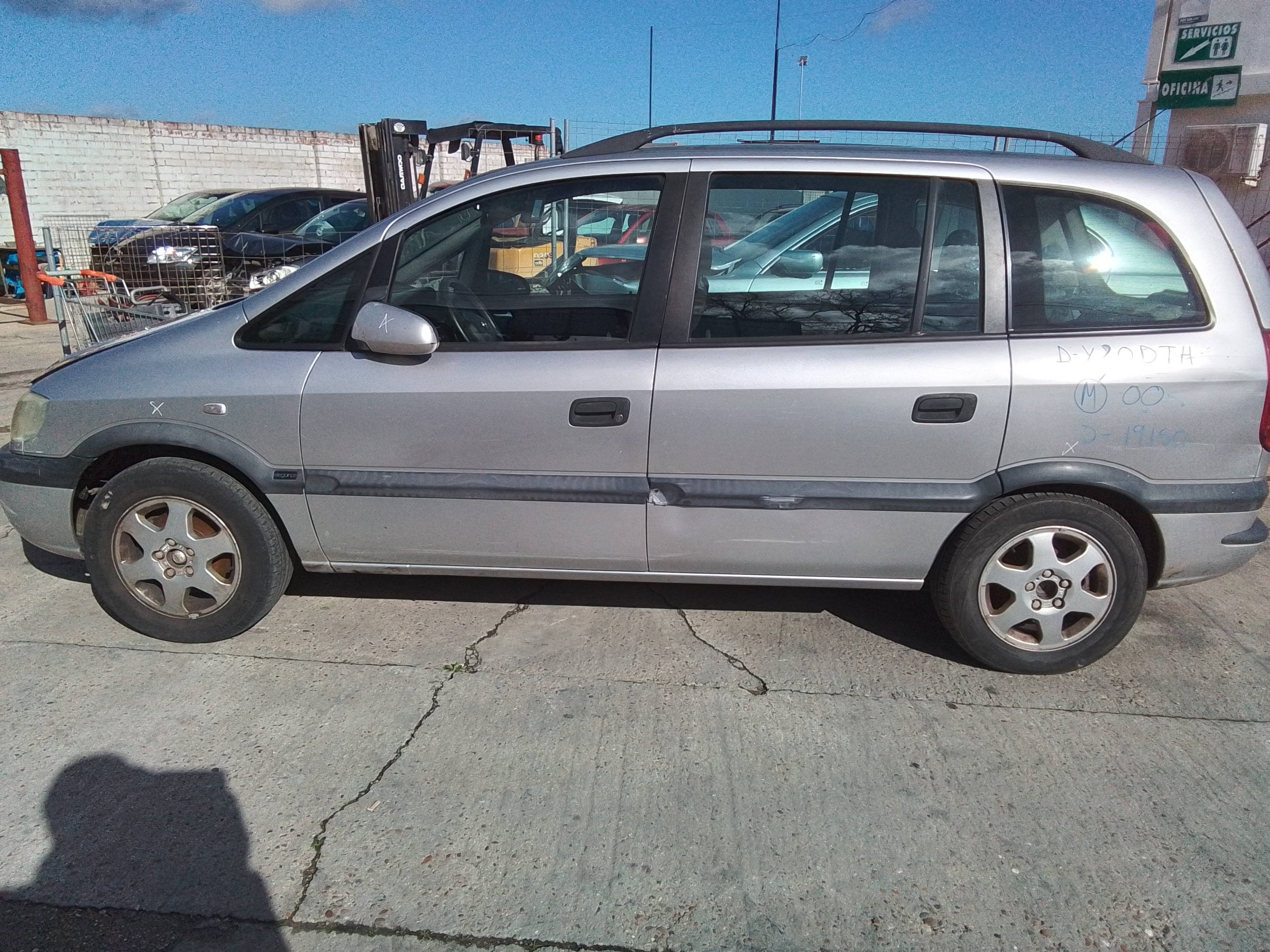 opel zafira a del año 2000