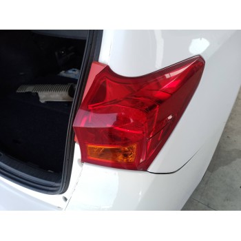 Recambio de piloto trasero derecho para toyota auris hybrid active referencia OEM IAM   