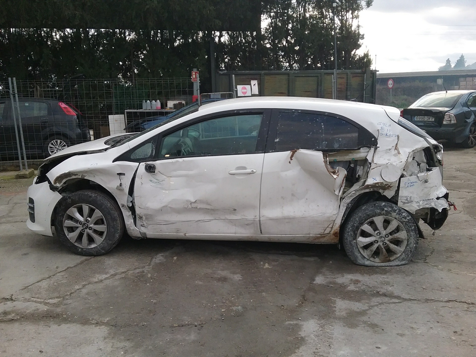 kia rio del año 2015