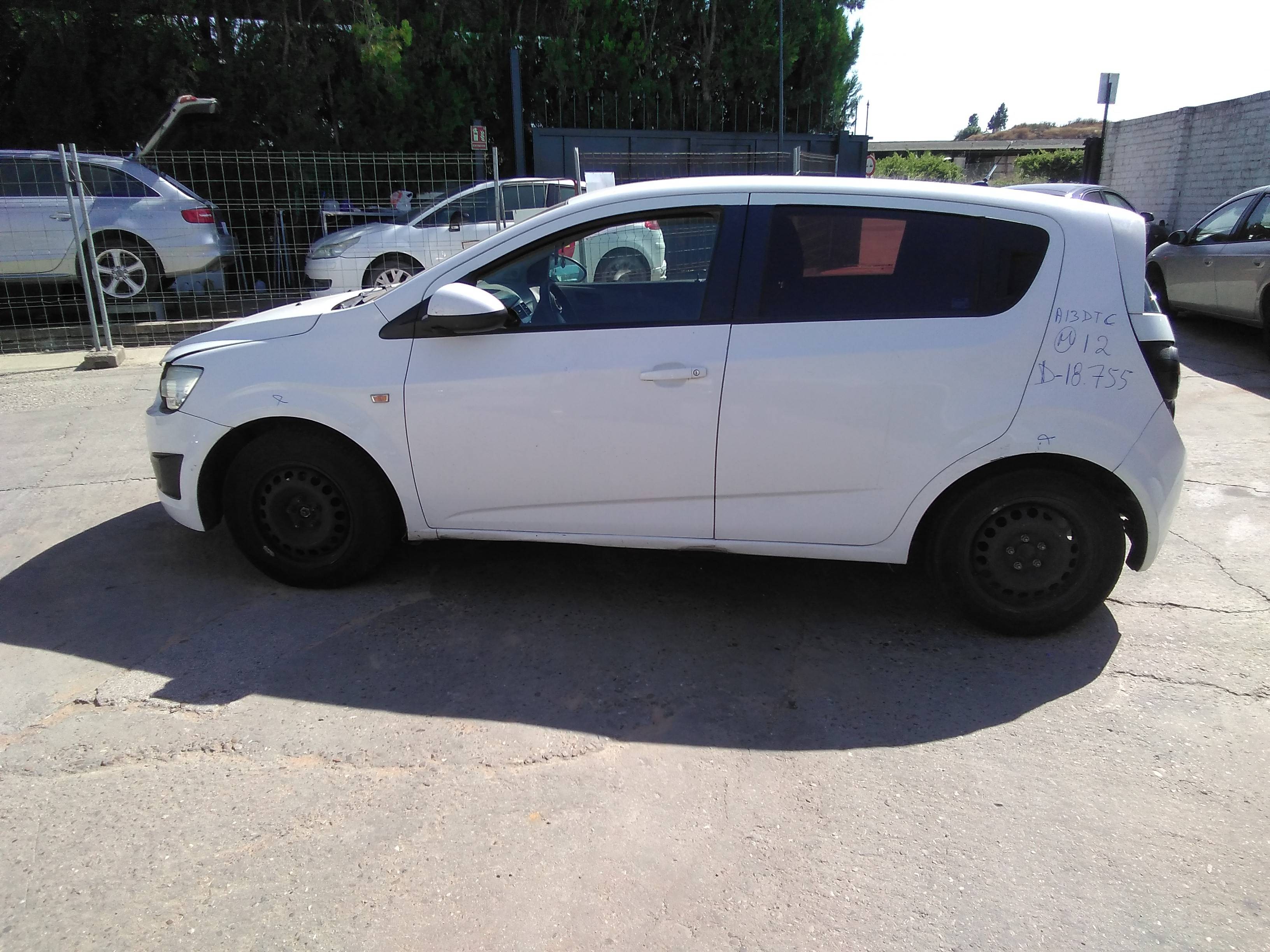 chevrolet aveo sedán del año 2012
