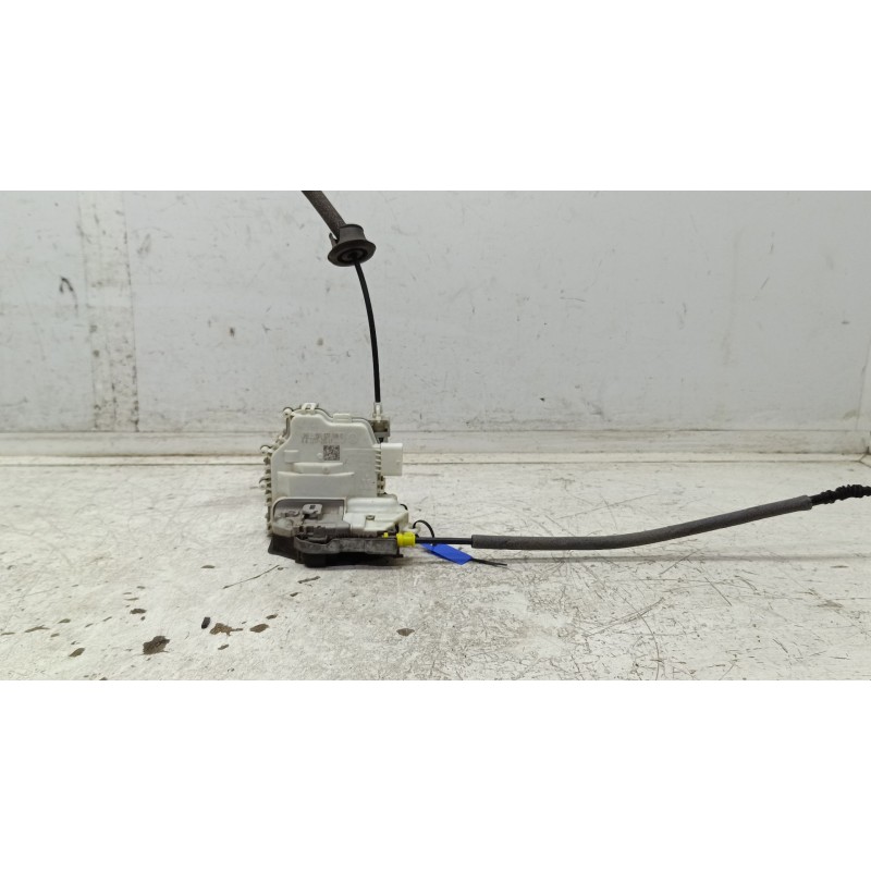 Recambio de cerradura puerta delantera derecha para audi a4 berlina (8w2) básico referencia OEM IAM 8X1837016C  