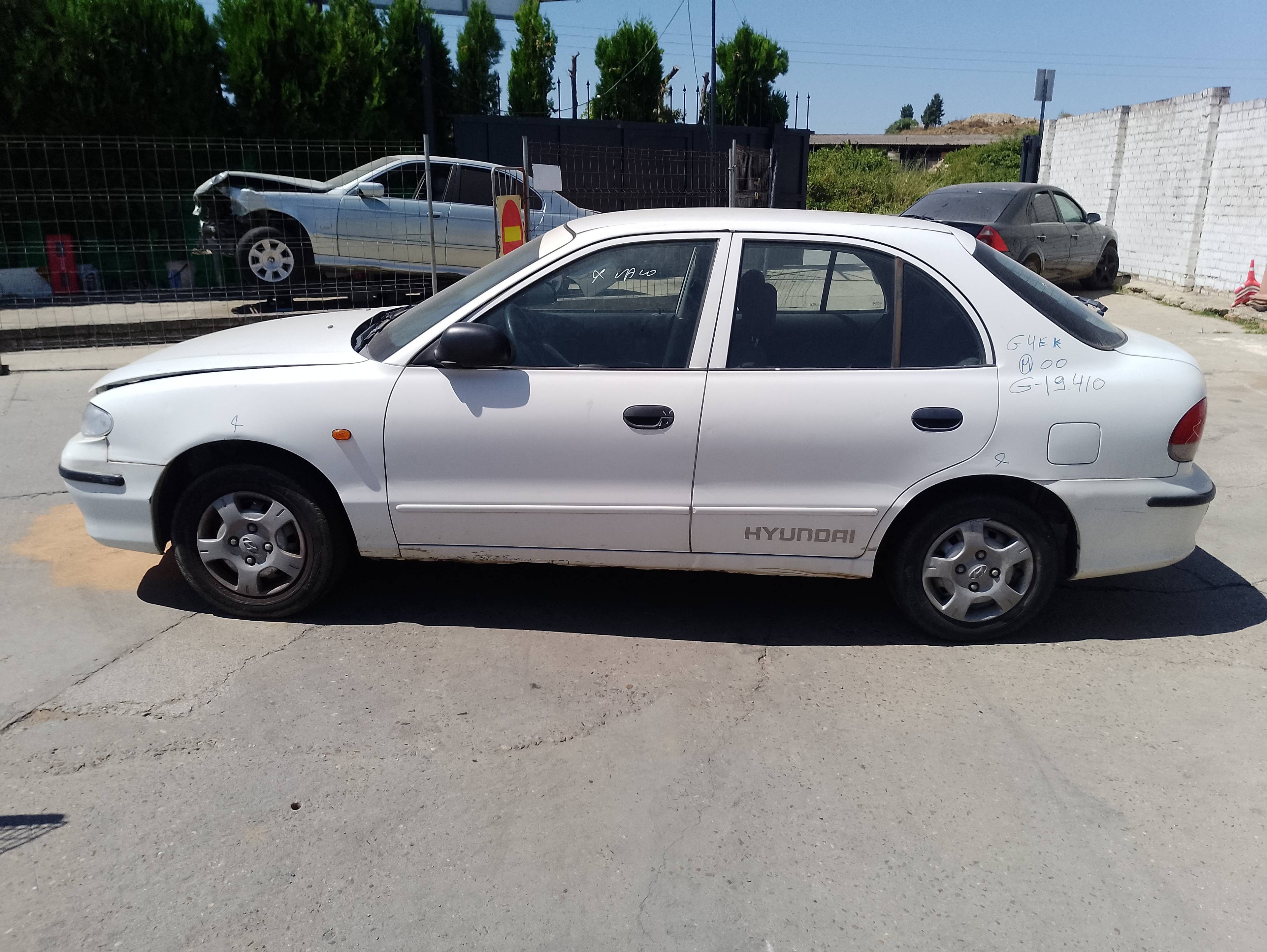 hyundai accent (x3) del año 2000
