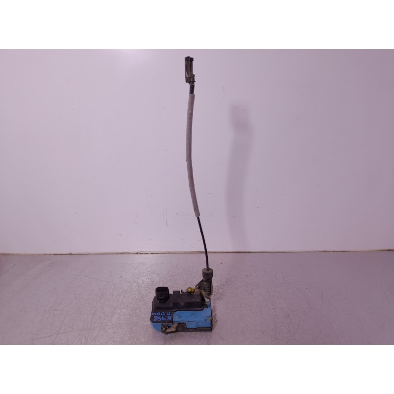Recambio de cerradura puerta delantera derecha para volvo xc70 2.4 diesel cat referencia OEM IAM 30784977  