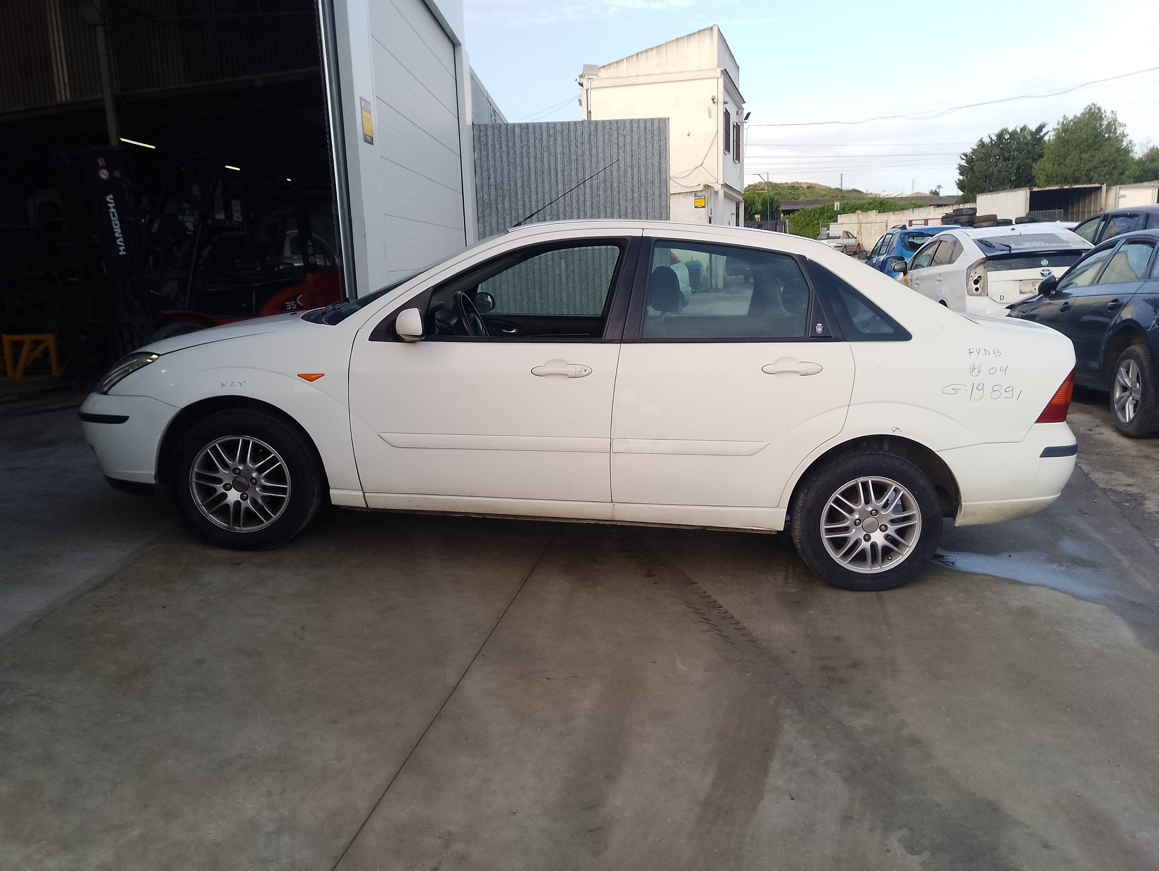 ford focus berlina (cak) del año 2004