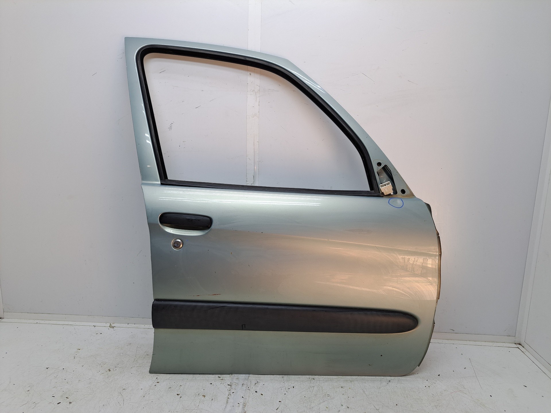 Recambio de puerta delantera derecha para citroën xsara picasso 2.0 hdi referencia OEM IAM 9004L5  