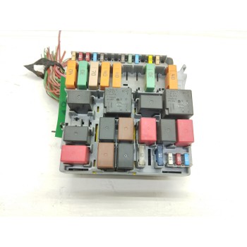 Recambio de caja reles / fusibles para iveco 35s12 referencia OEM IAM 51905216  