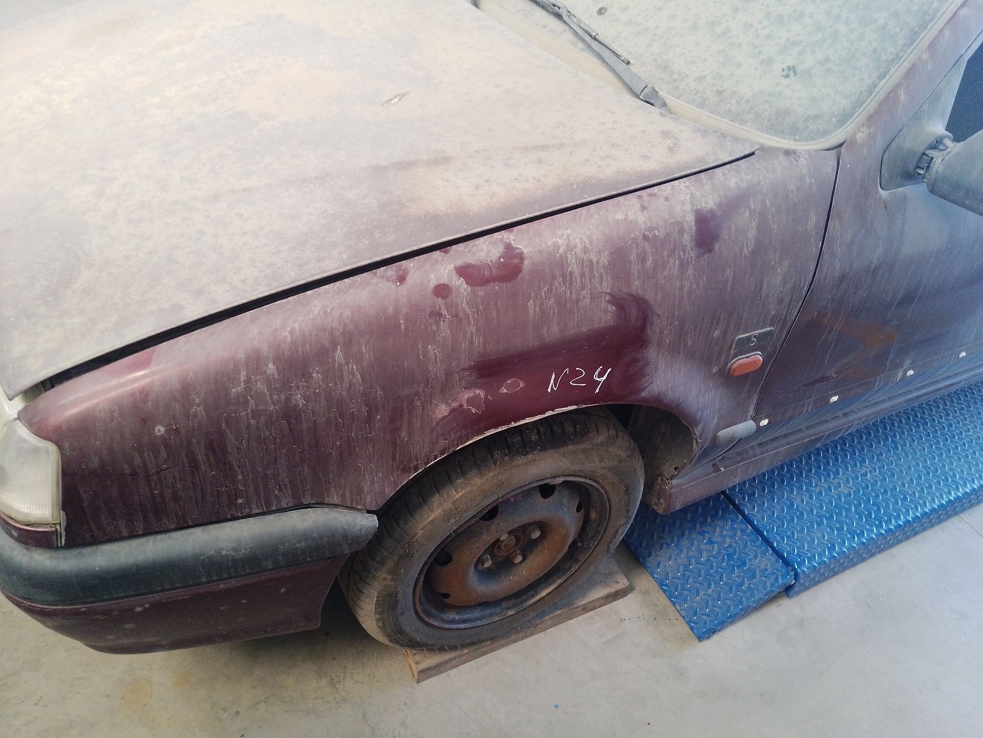 Recambio de aleta delantera izquierda para renault 19 ii chamade (l53_) 1.8 (l53y) referencia OEM IAM   