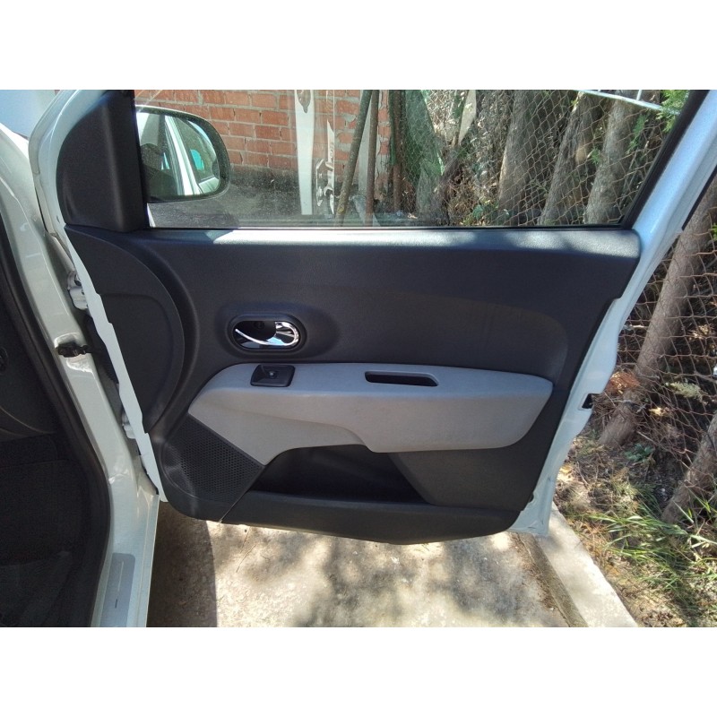Recambio de guarnecido puerta delantera derecha para dacia lodgy 1.5 dci diesel fap cat referencia OEM IAM   