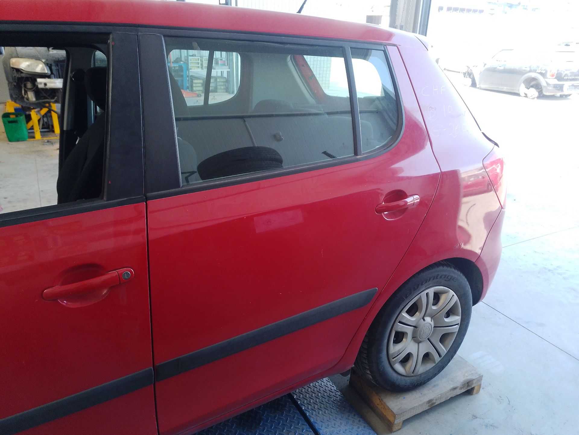 Recambio de puerta trasera izquierda para skoda fabia ii (542) 1.2 referencia OEM IAM 5J6833055  