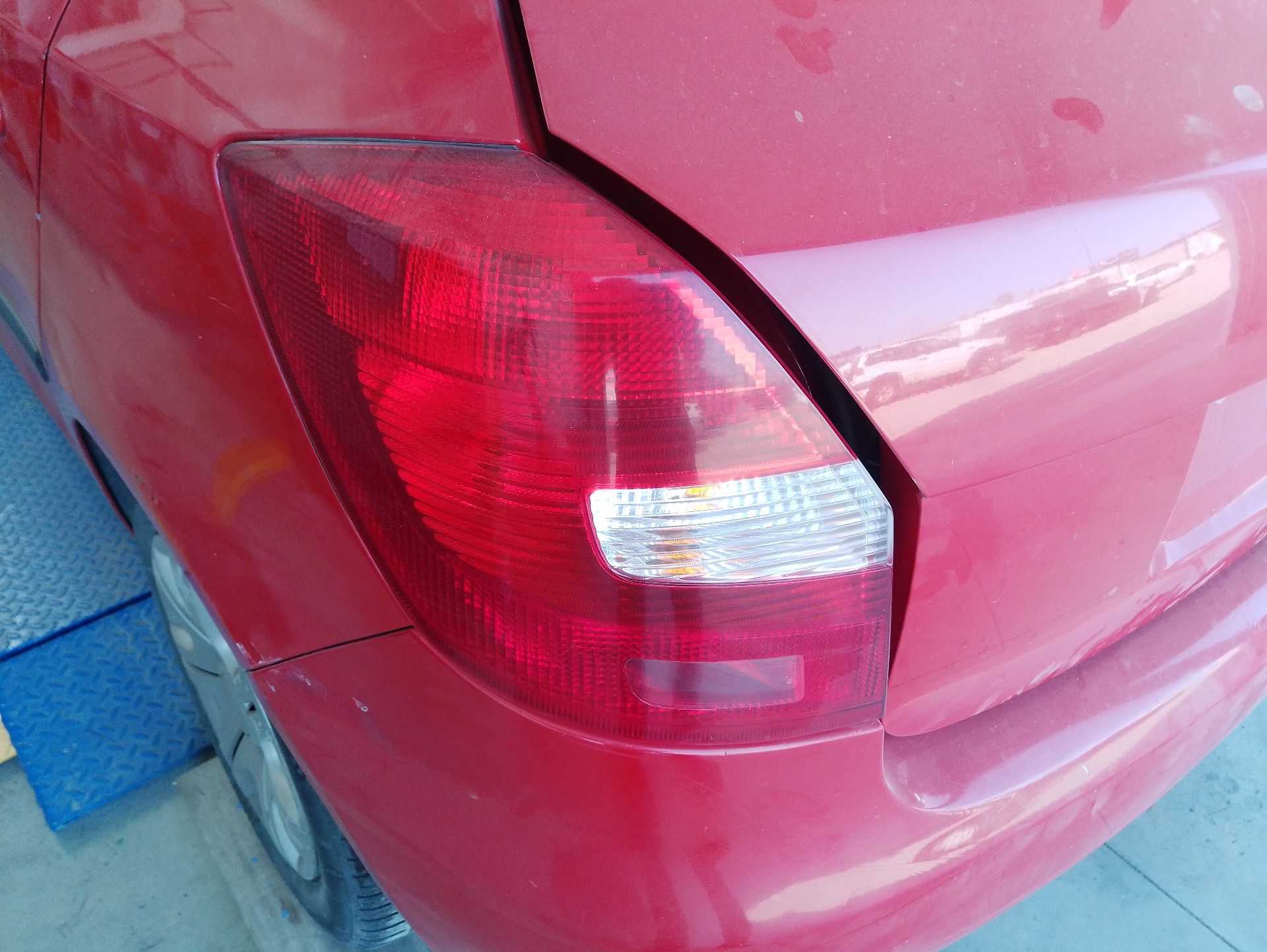 Recambio de piloto trasero izquierdo para skoda fabia ii (542) 1.2 referencia OEM IAM 5J6945111  