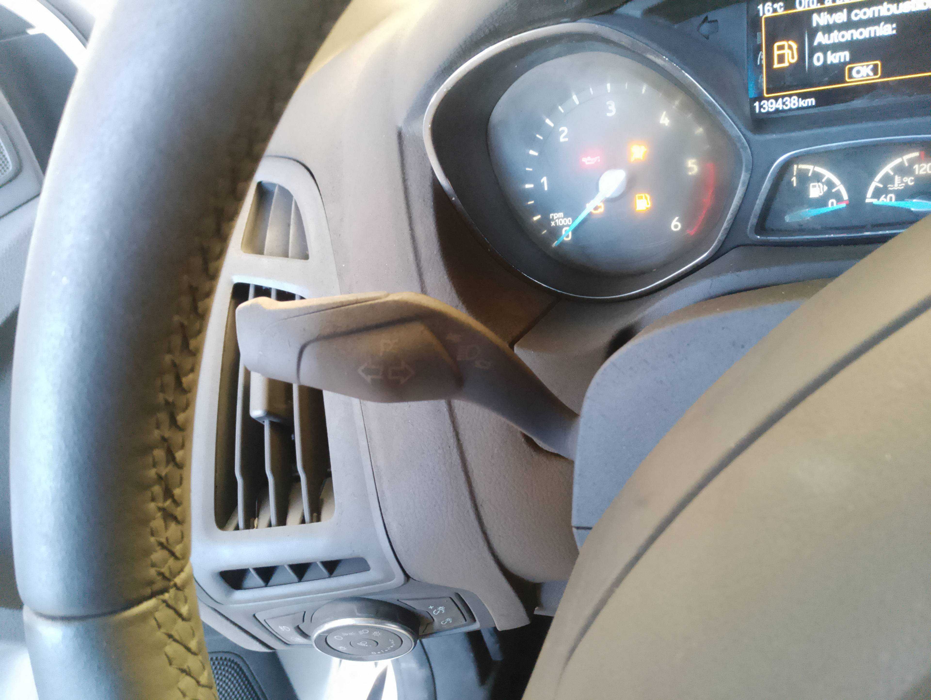 Recambio de mando intermitentes para ford focus lim. black&red referencia OEM IAM   