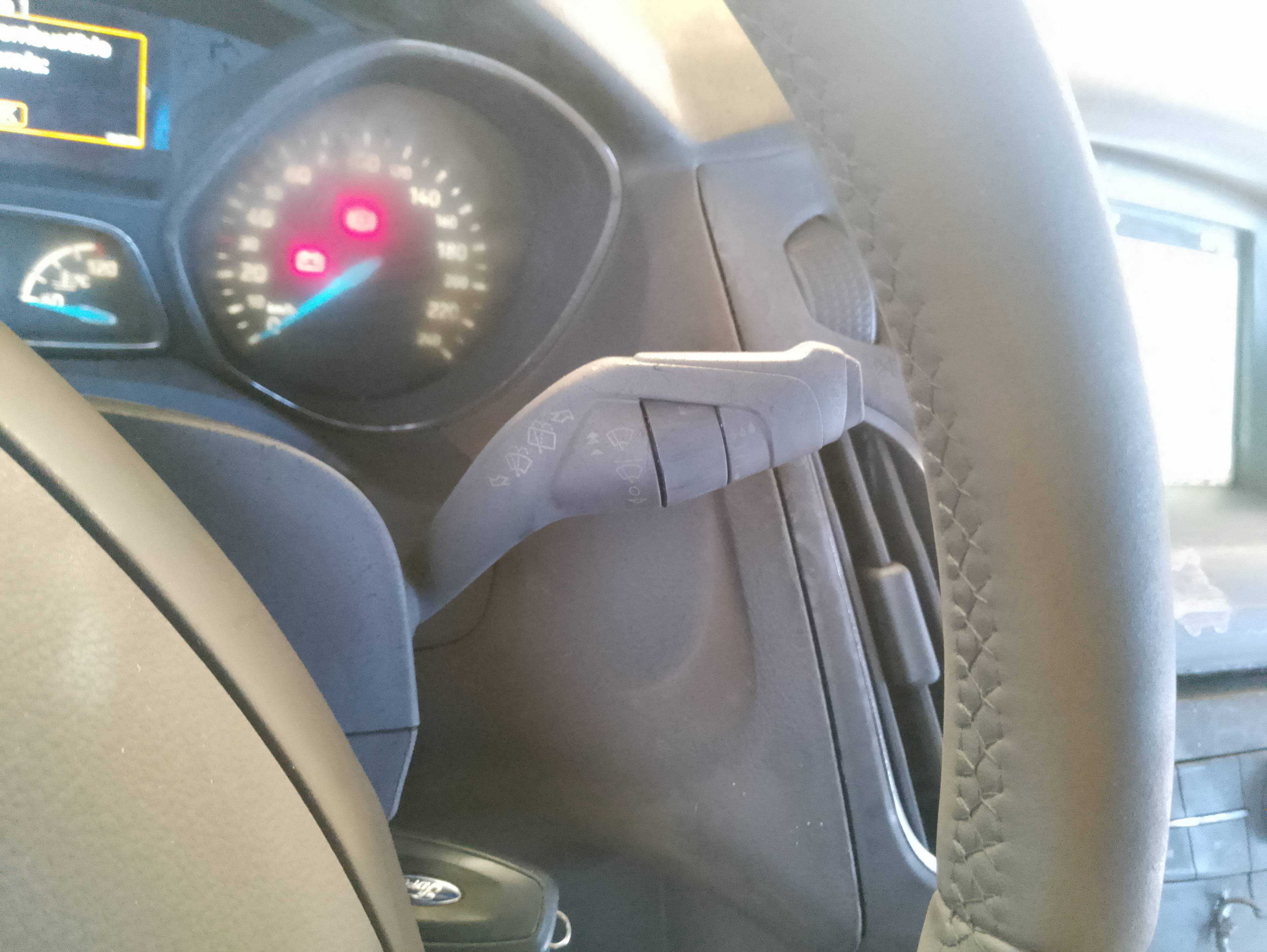 Recambio de mando limpia para ford focus lim. black&red referencia OEM IAM   