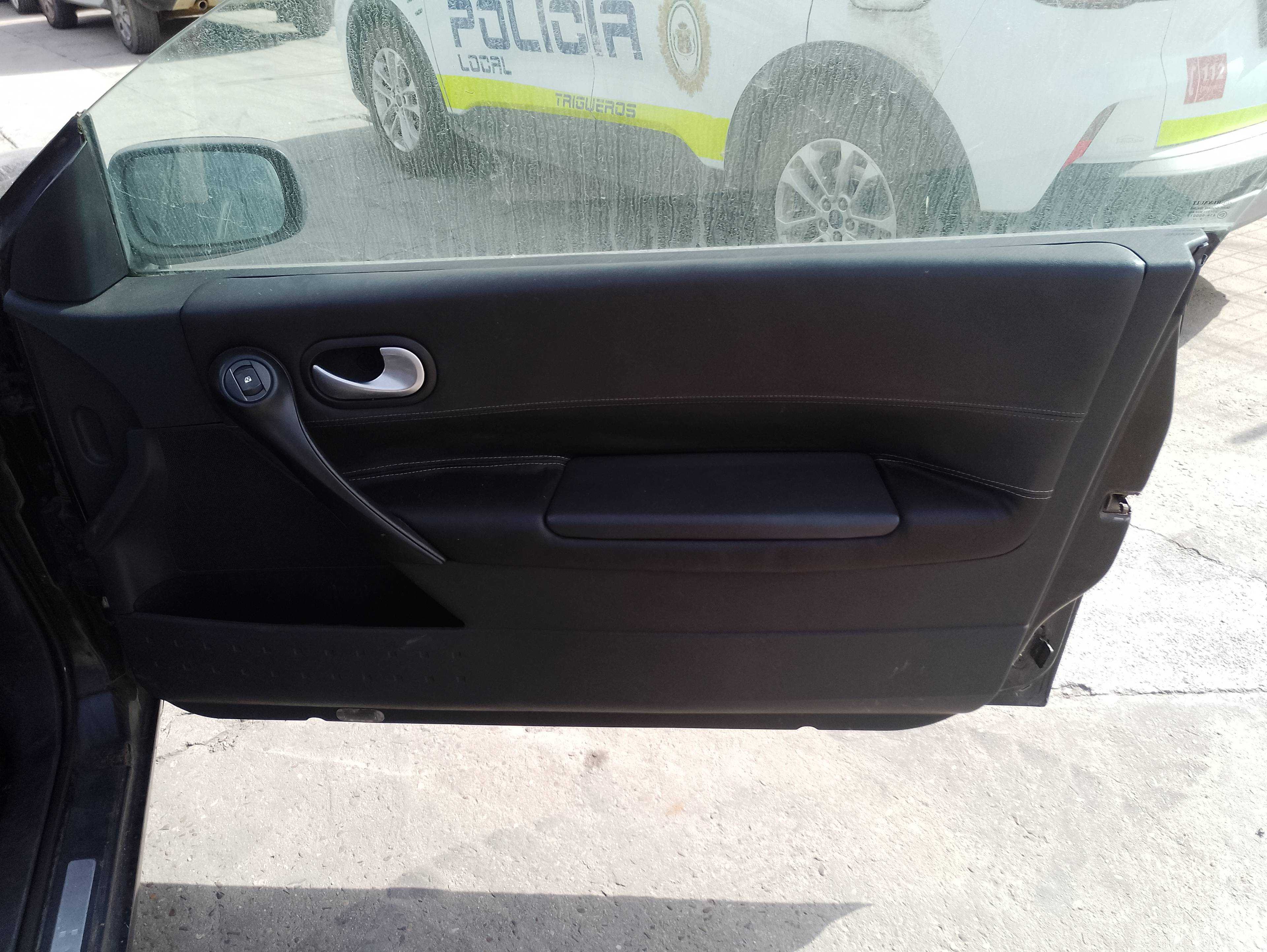 Recambio de guarnecido puerta delantera derecha para renault megane ii coupe/cabrio authentique referencia OEM IAM   