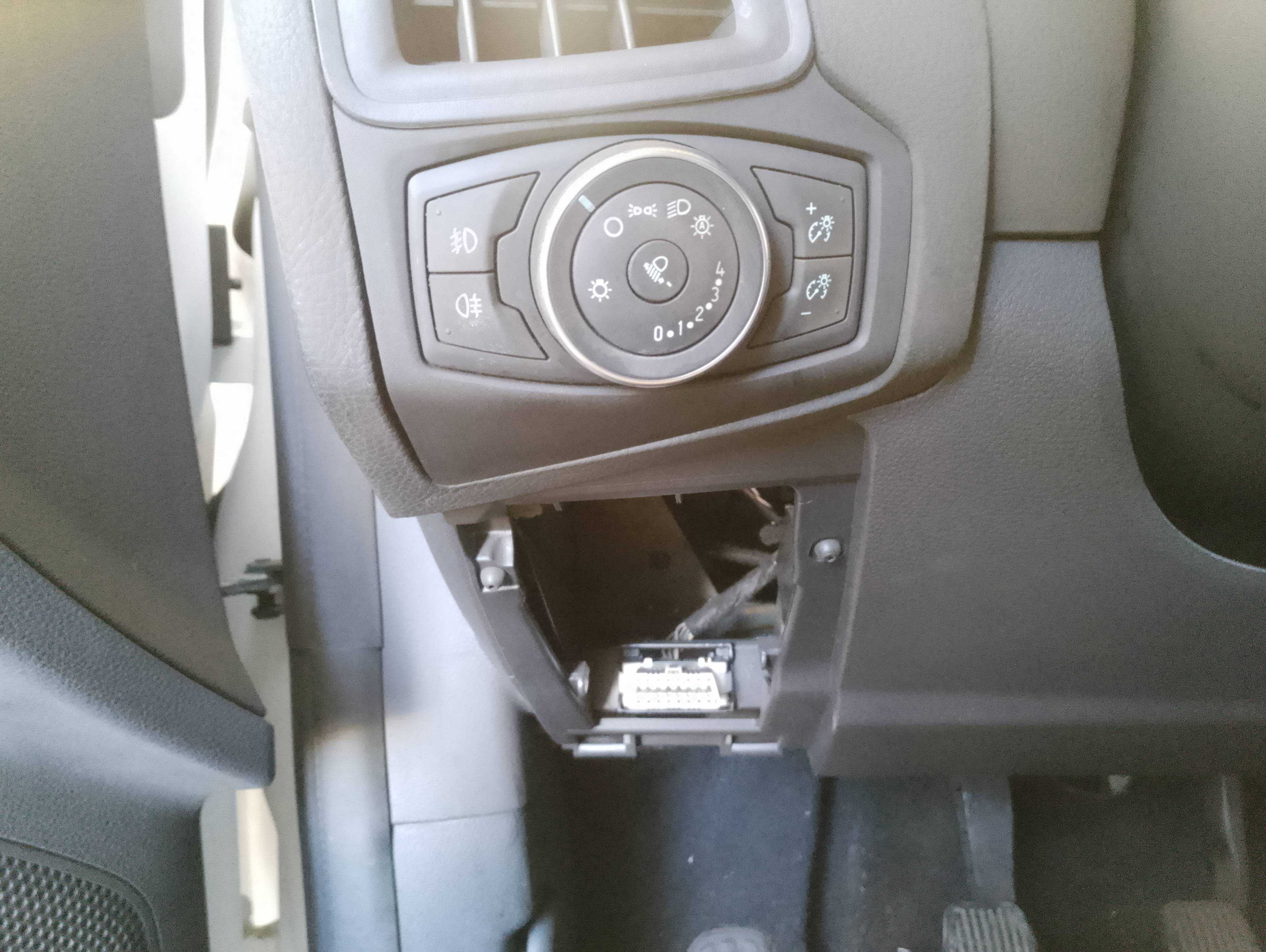 Recambio de mando luces para ford focus lim. black&red referencia OEM IAM   