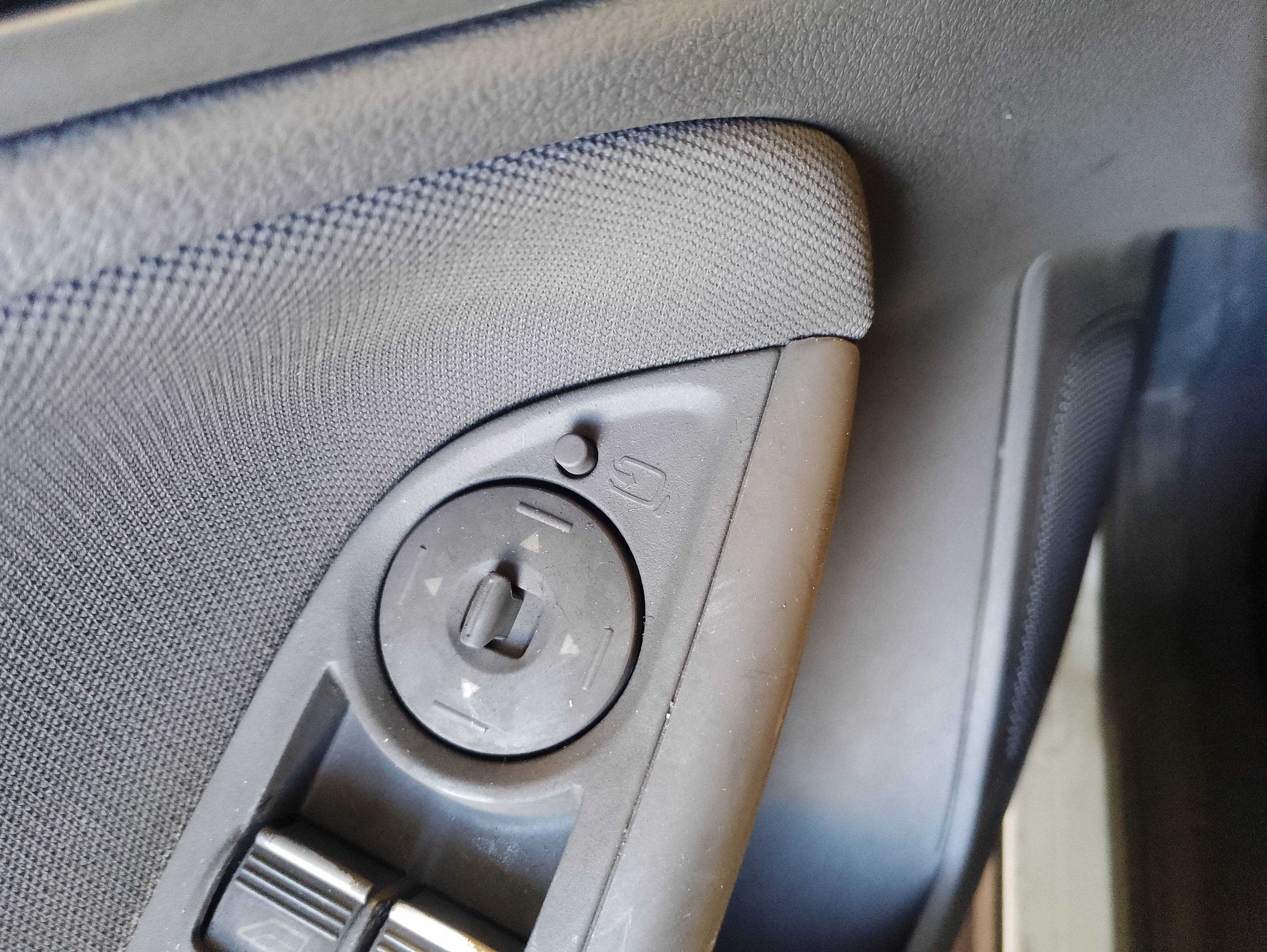 Recambio de mando retrovisor para ford focus lim. black&red referencia OEM IAM   
