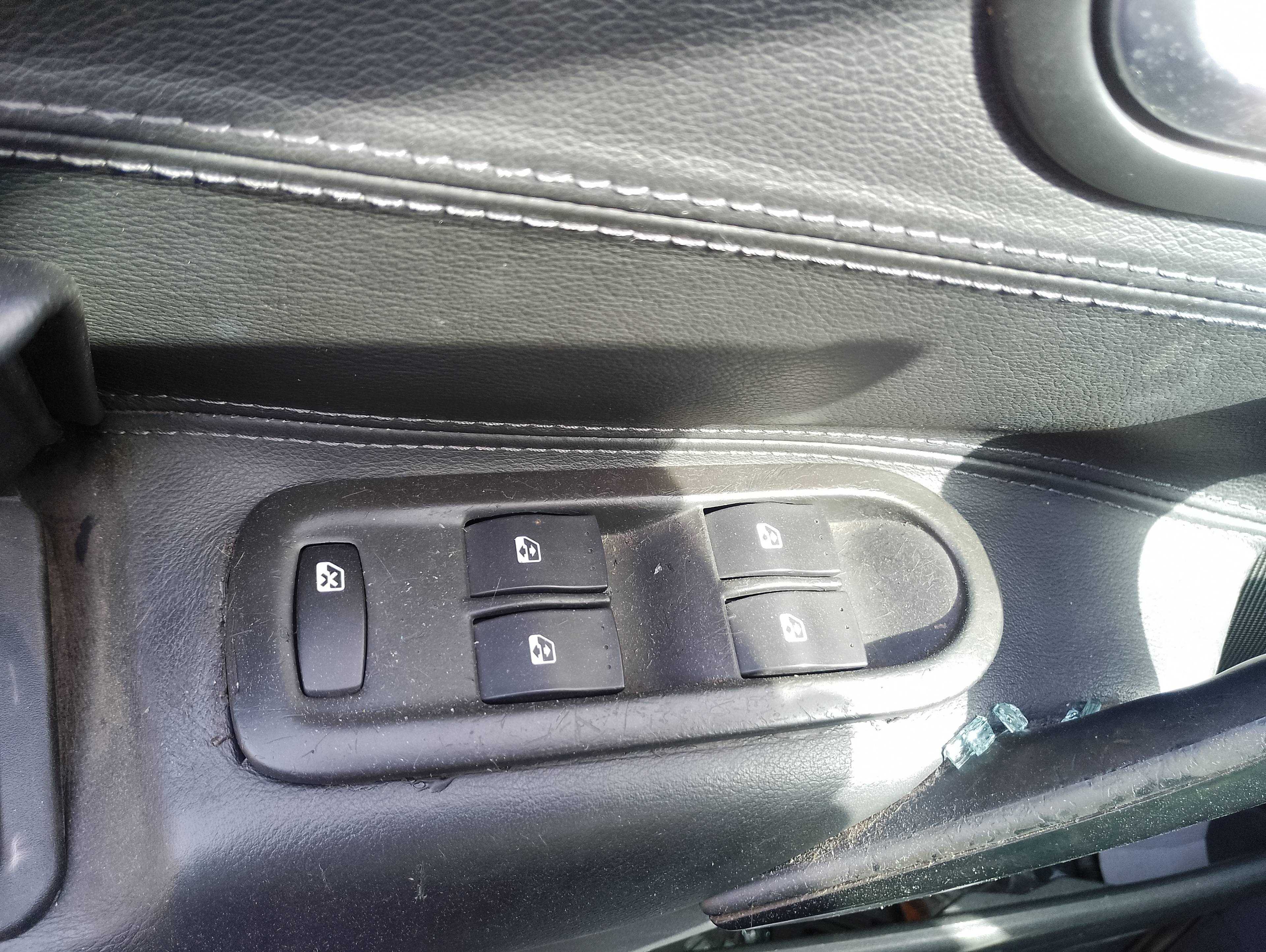 Recambio de mando elevalunas delantero izquierdo para renault megane ii coupe/cabrio authentique referencia OEM IAM   