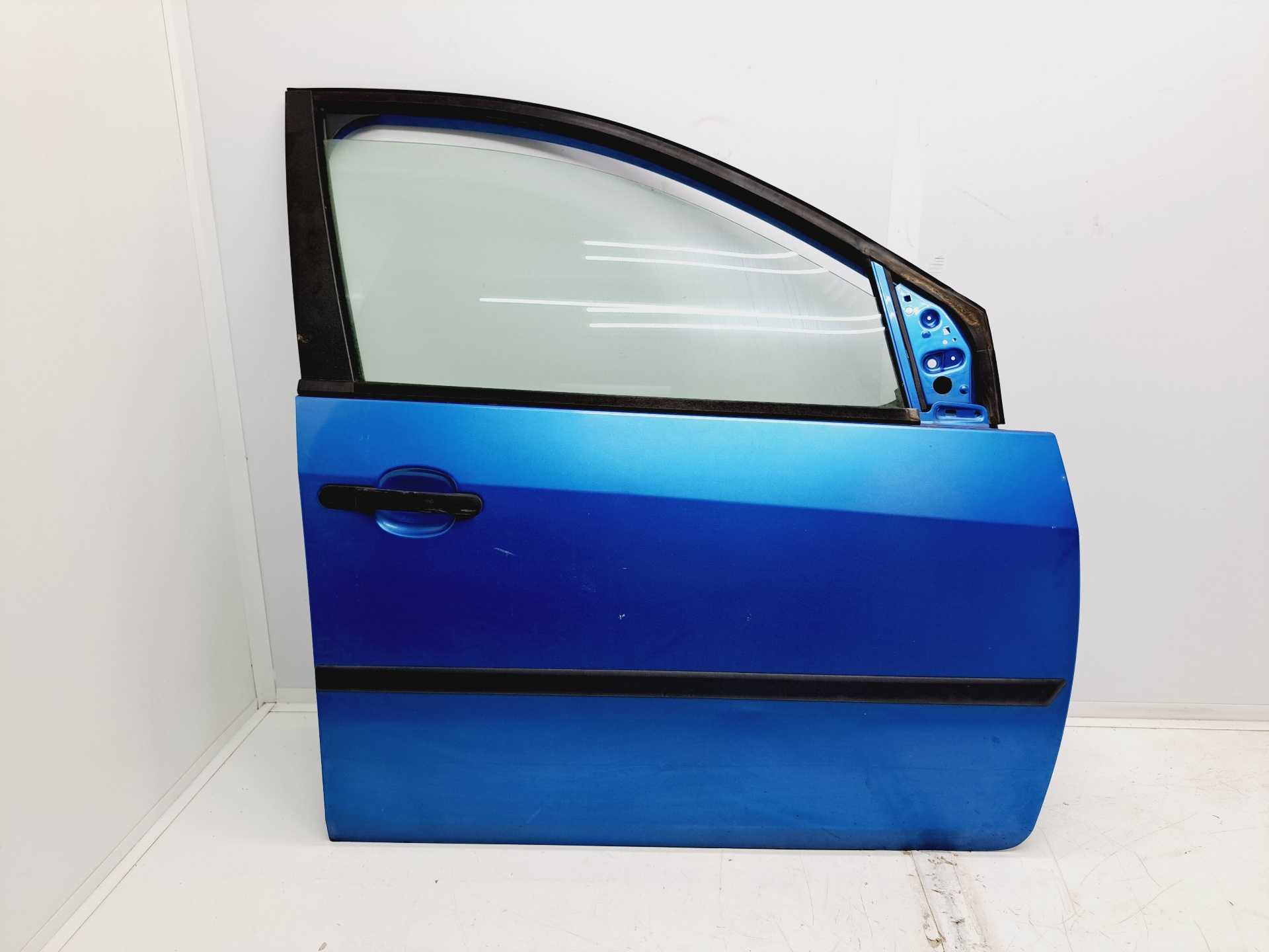 Recambio de puerta delantera derecha para ford fiesta (cbk) 1.4 16v cat referencia OEM IAM   