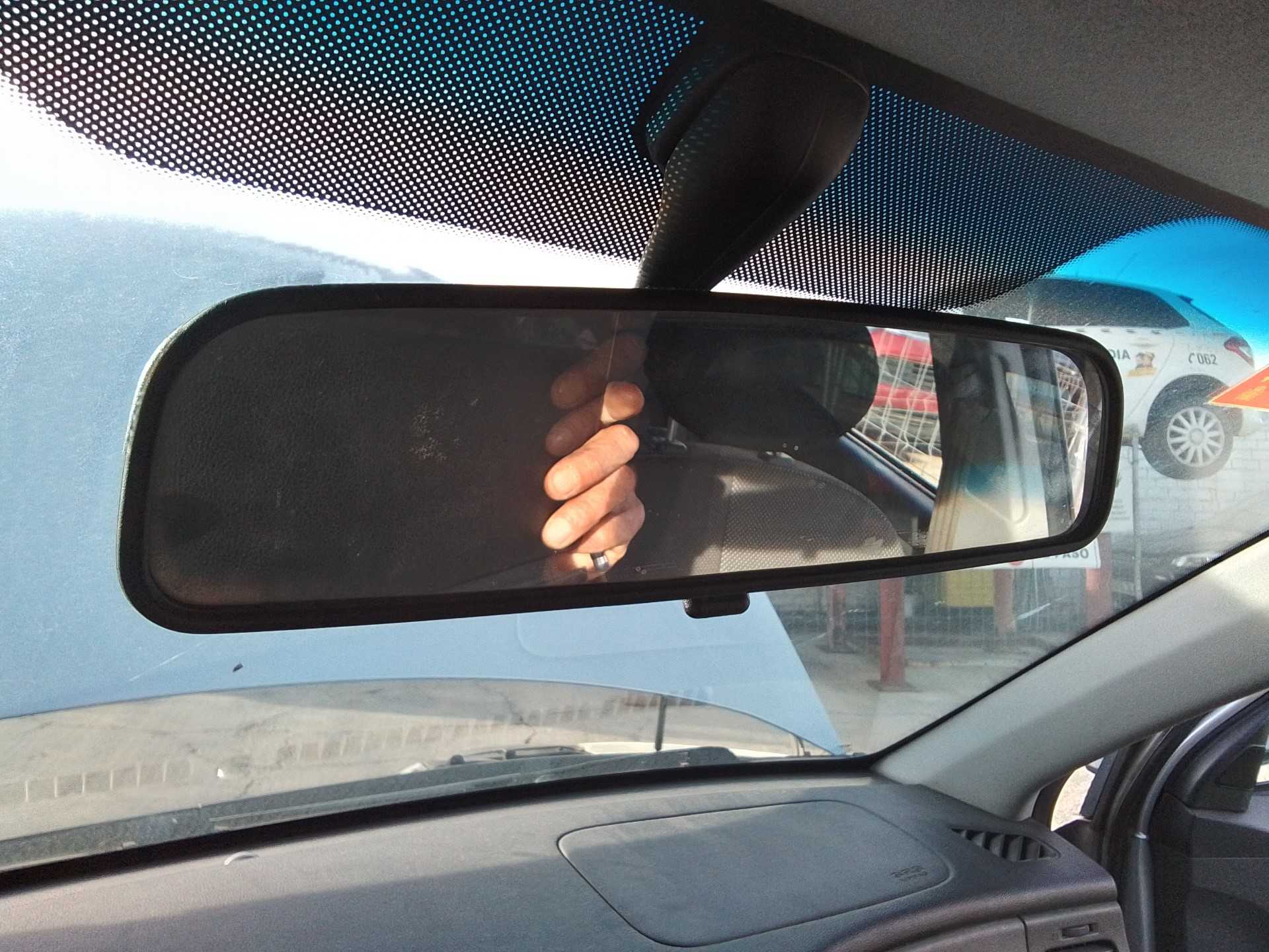 Recambio de espejo para kia rio 1.4 cat referencia OEM IAM   
