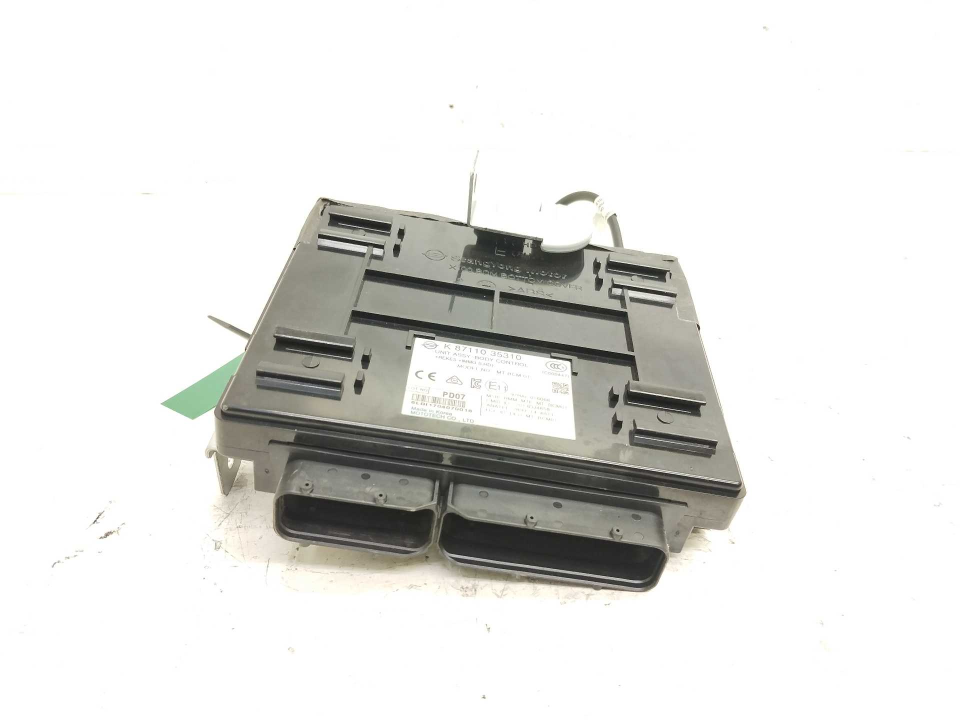 Recambio de modulo electronico para ssangyong tivoli crystal 4x2 referencia OEM IAM K8711035310 97RAI016068 2899146511
