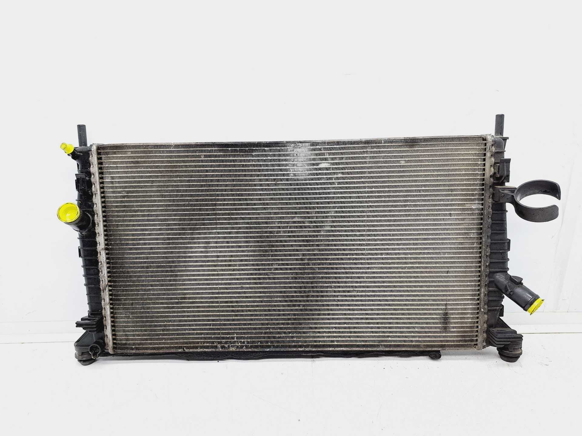 Recambio de radiador agua para ford focus berlina (cap) 1.6 tdci cat referencia OEM IAM 3M5H8005TL VISTEON 