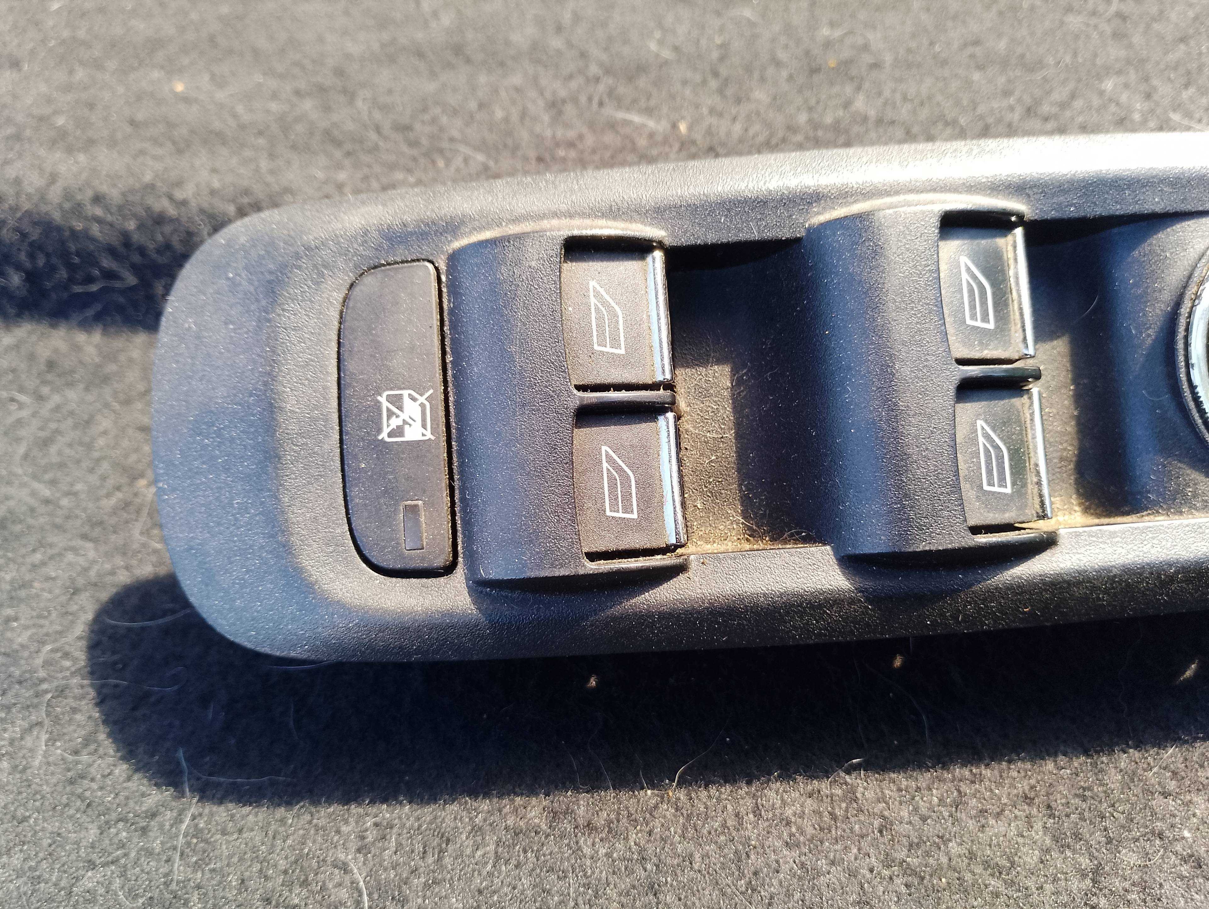 Recambio de mando elevalunas delantero izquierdo para ford mondeo ber. (ca2) ghia referencia OEM IAM   