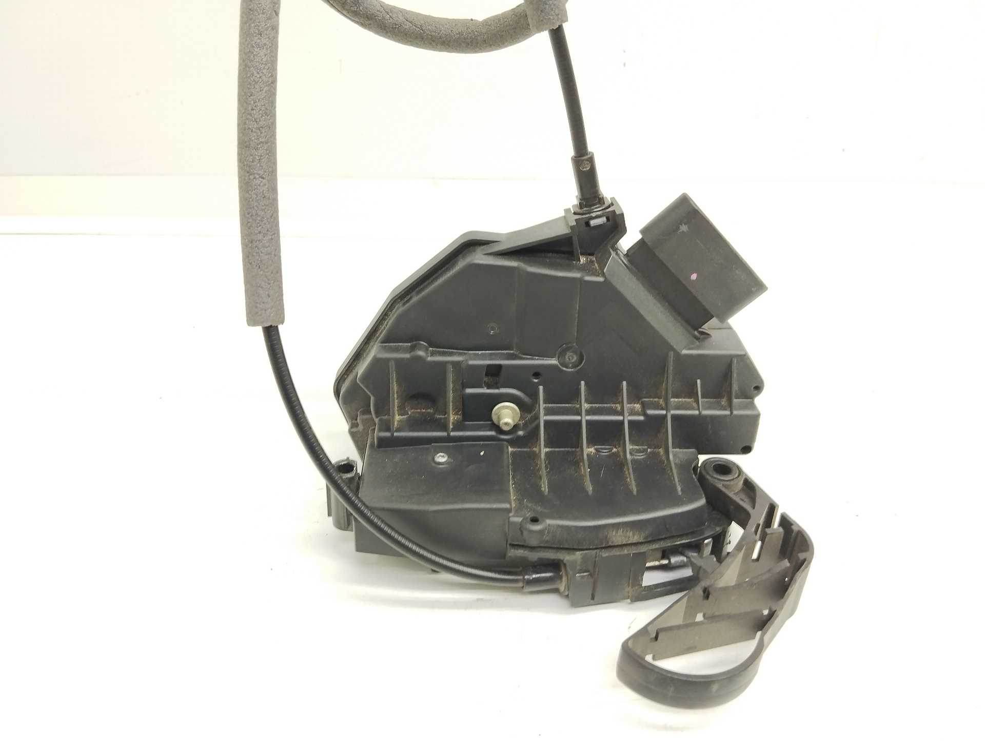 Recambio de cerradura puerta delantera derecha para ford focus lim. (cb8) edition referencia OEM IAM BM5AA21812BF 921760105 