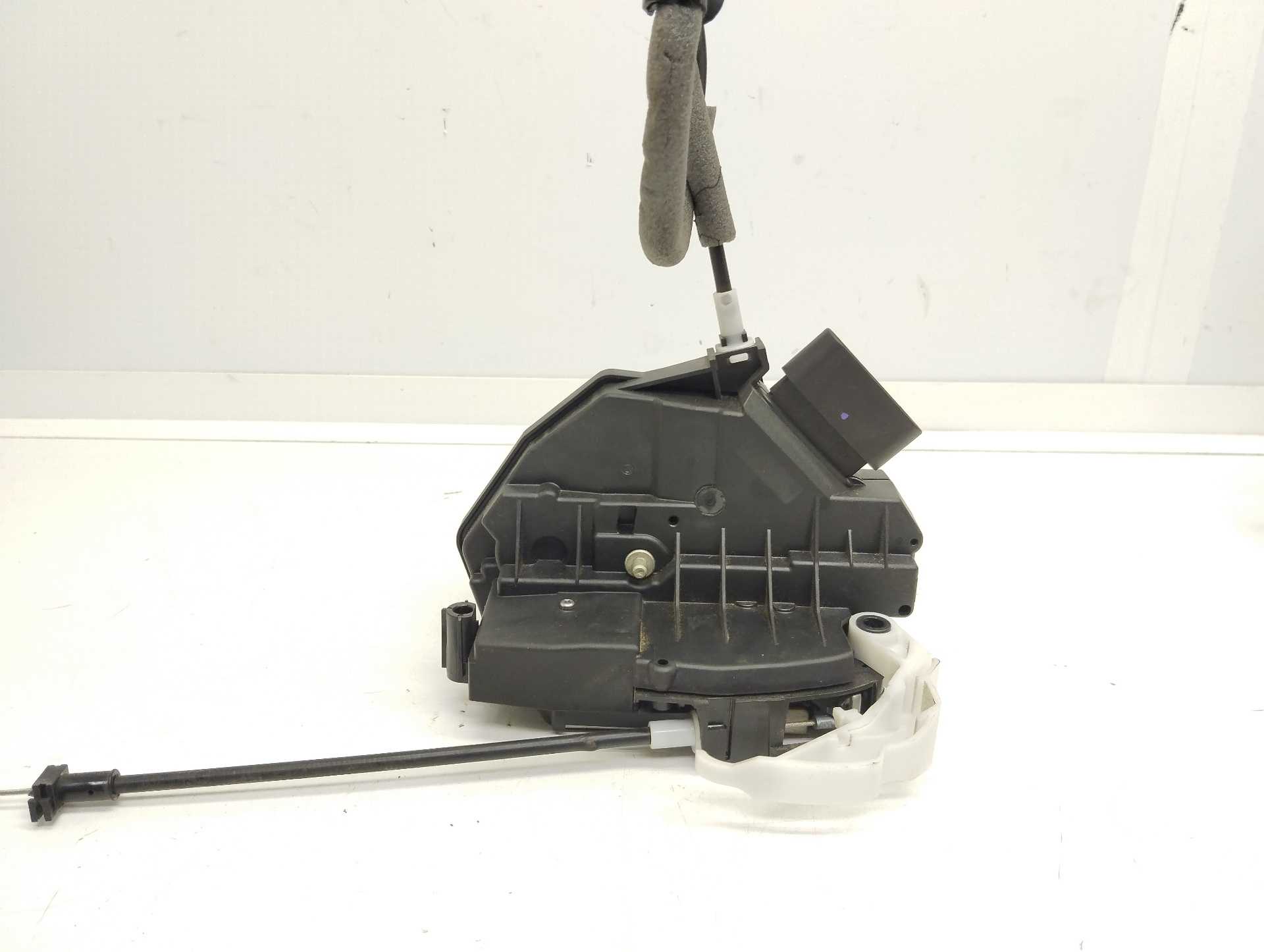 Recambio de cerradura puerta trasera derecha para ford focus lim. (cb8) edition referencia OEM IAM BM5AA26412AF 921764105 