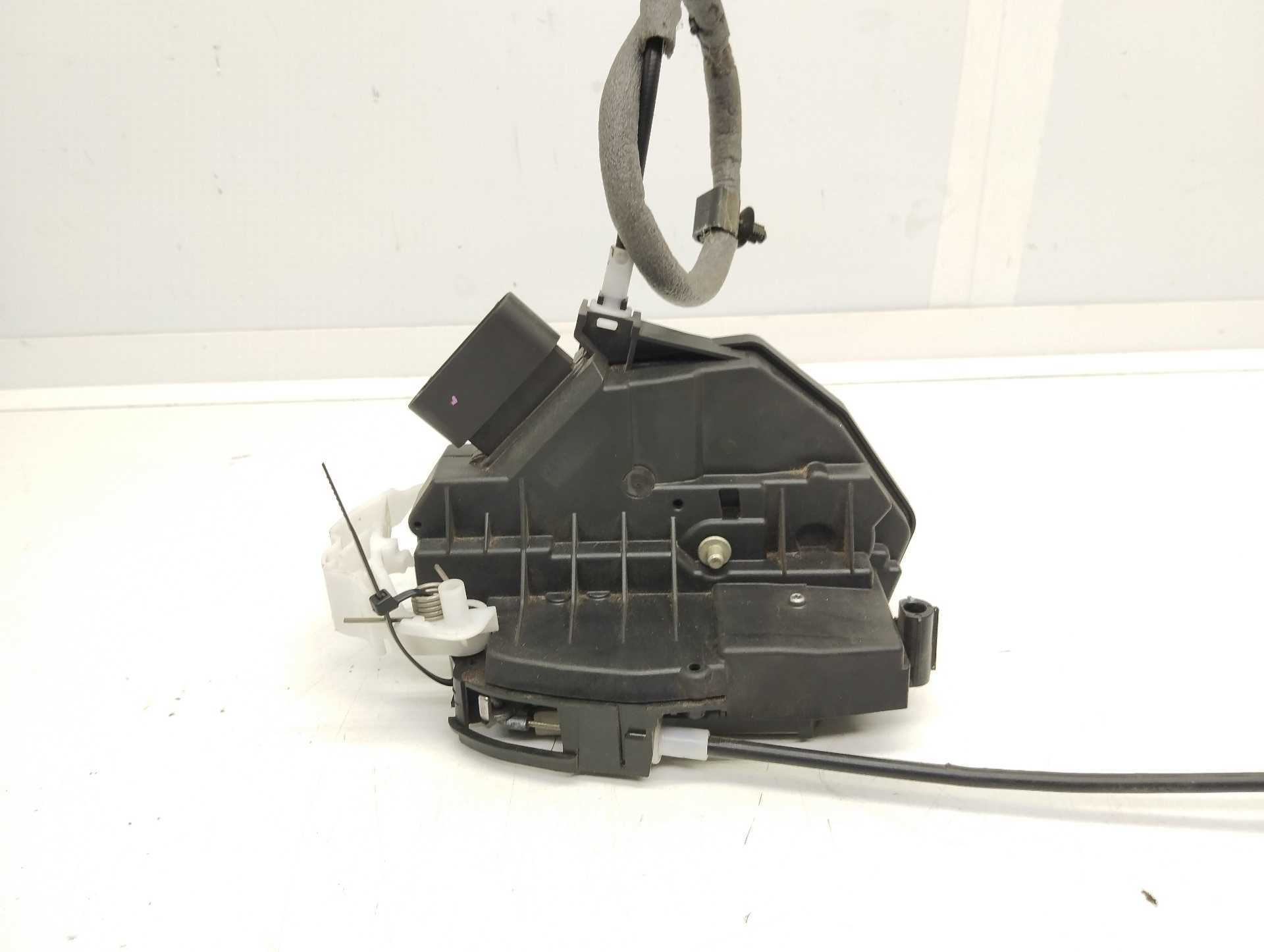 Recambio de cerradura puerta trasera izquierda para ford focus lim. (cb8) edition referencia OEM IAM BM5A26413AF 921765105 