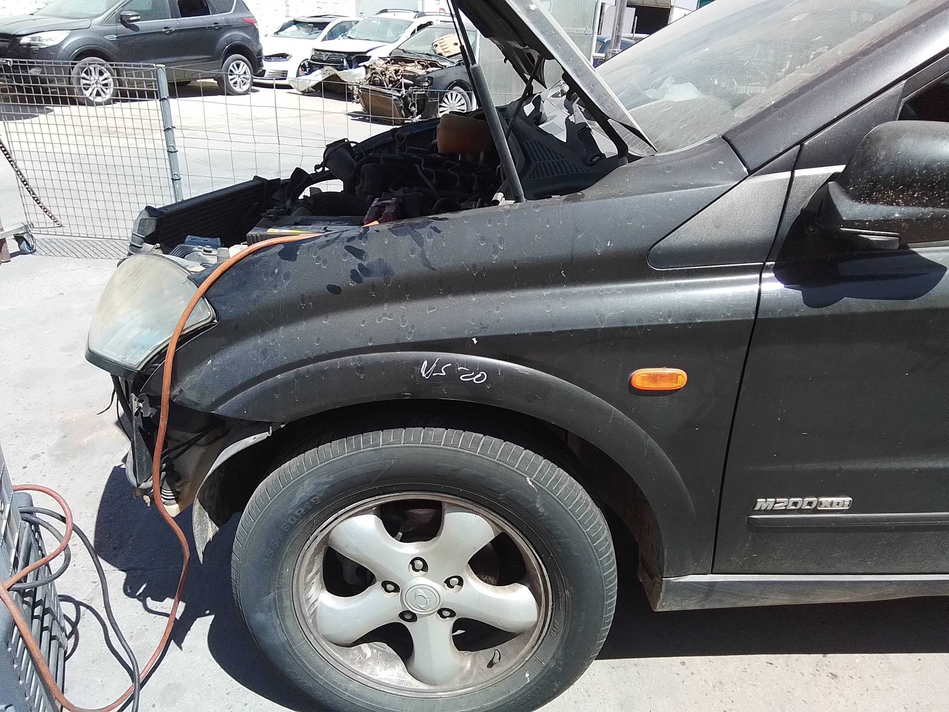 Recambio de aleta delantera izquierda para ssangyong kyron 2.0 referencia OEM IAM   