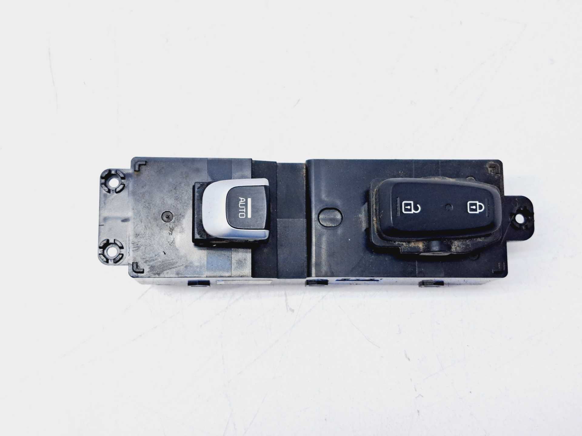 Recambio de mando elevalunas delantero derecho para kia optima business referencia OEM IAM 93575D4030AK5  