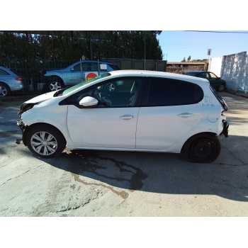 peugeot 208 del año 2012