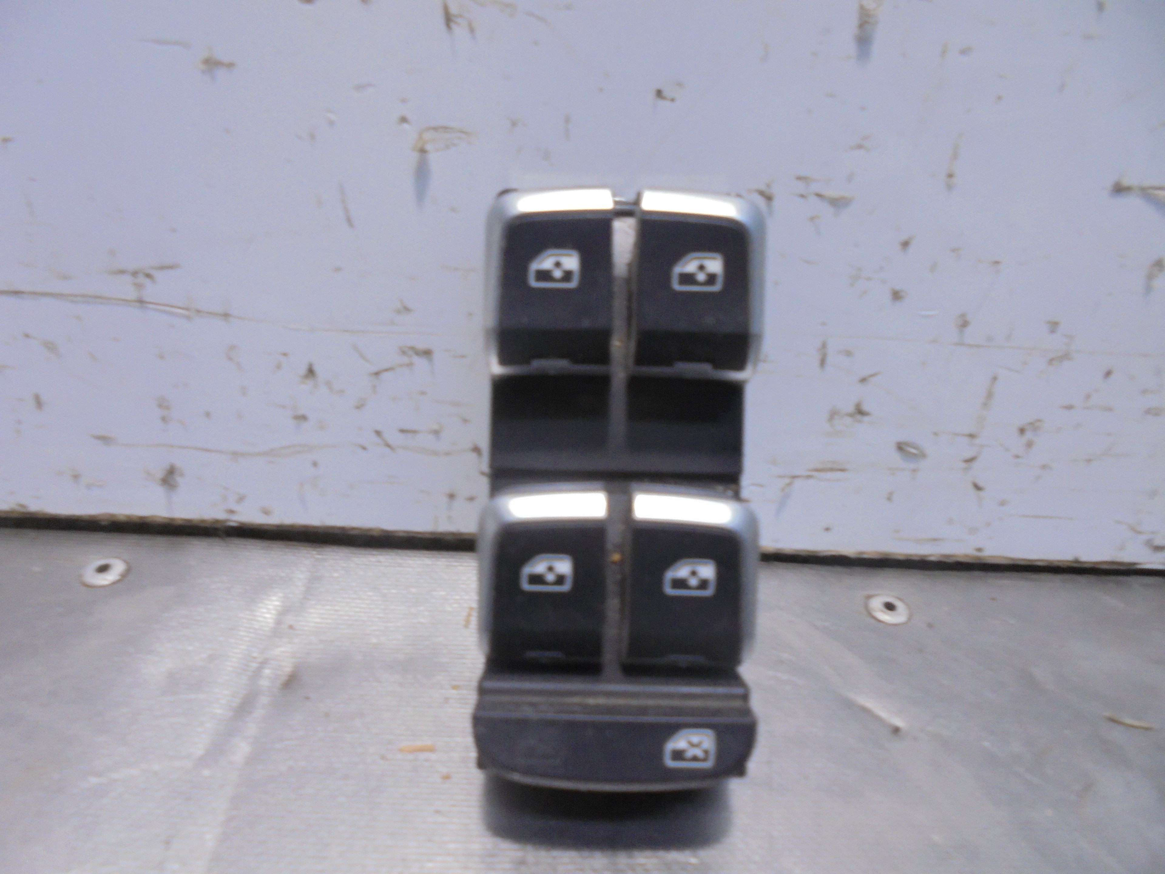 Recambio de mando elevalunas delantero izquierdo para audi a3 sportback (8vf) 30 tdi design referencia OEM IAM 8V0959851  