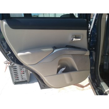 Recambio de guarnecido puerta trasera izquierda para mitsubishi outlander (cw0) challenge 4wd referencia OEM IAM   