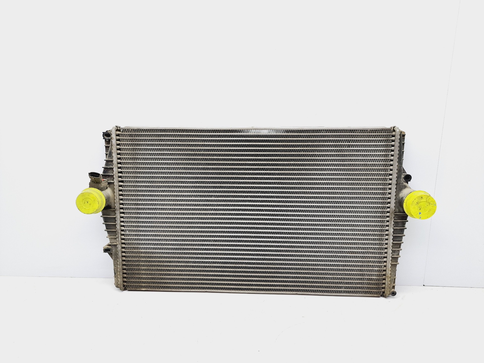 Recambio de intercooler para volvo xc70 2.4 diesel cat referencia OEM IAM 30748809 VALEO 