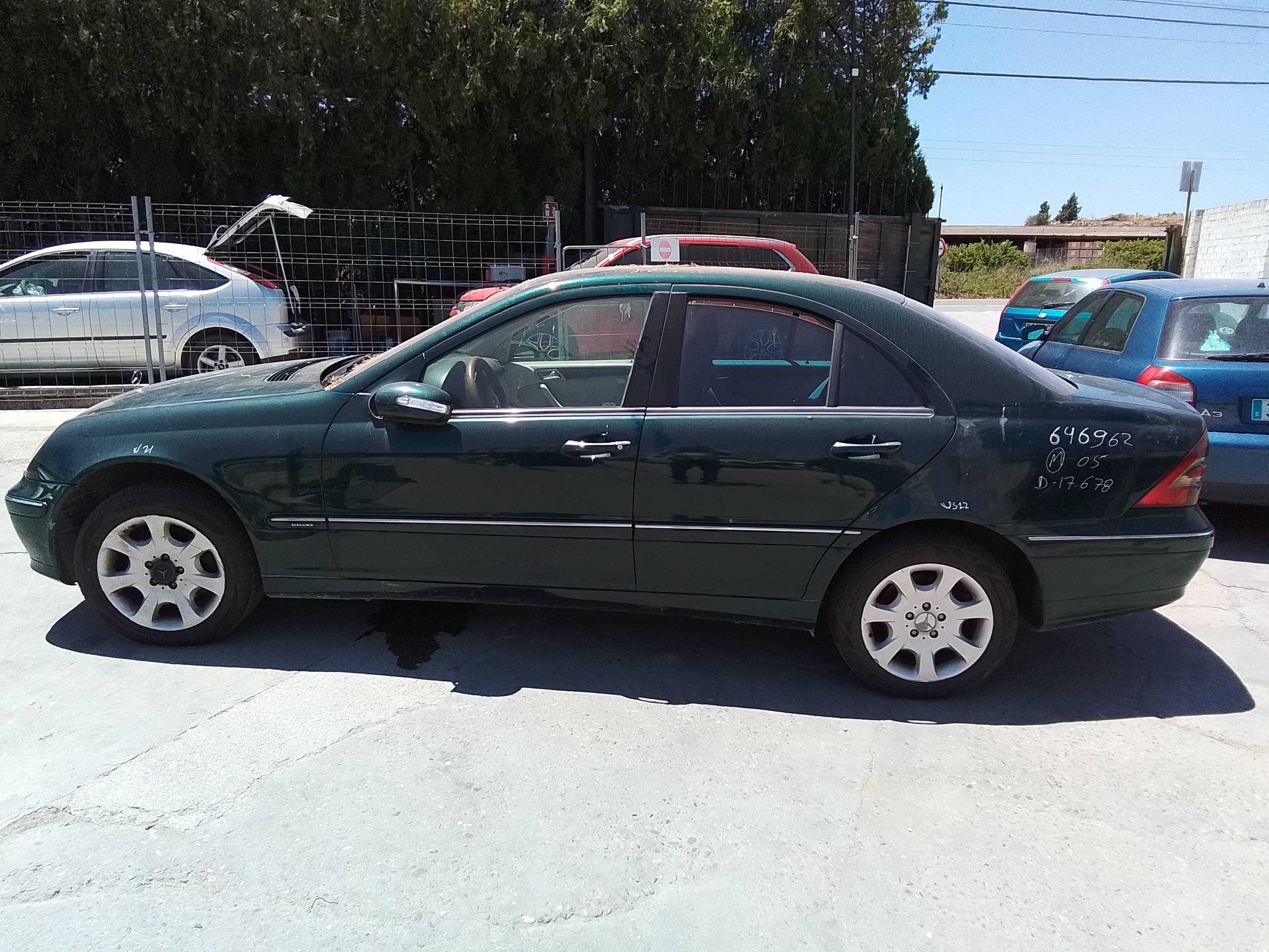 mercedes-benz clase c (w203) berlina del año 2005