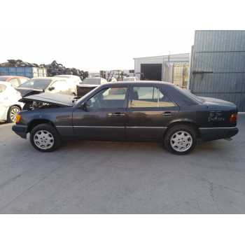 mercedes-benz clase e (w124) berlina del año 1990