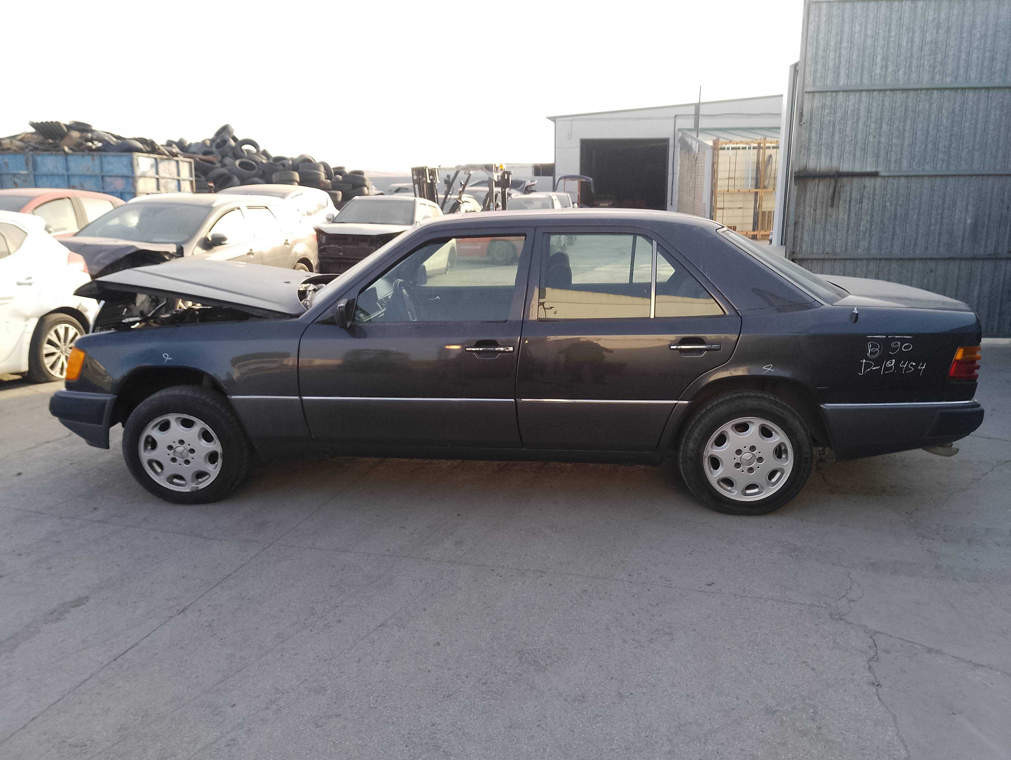 mercedes-benz clase e (w124) berlina del año 1990